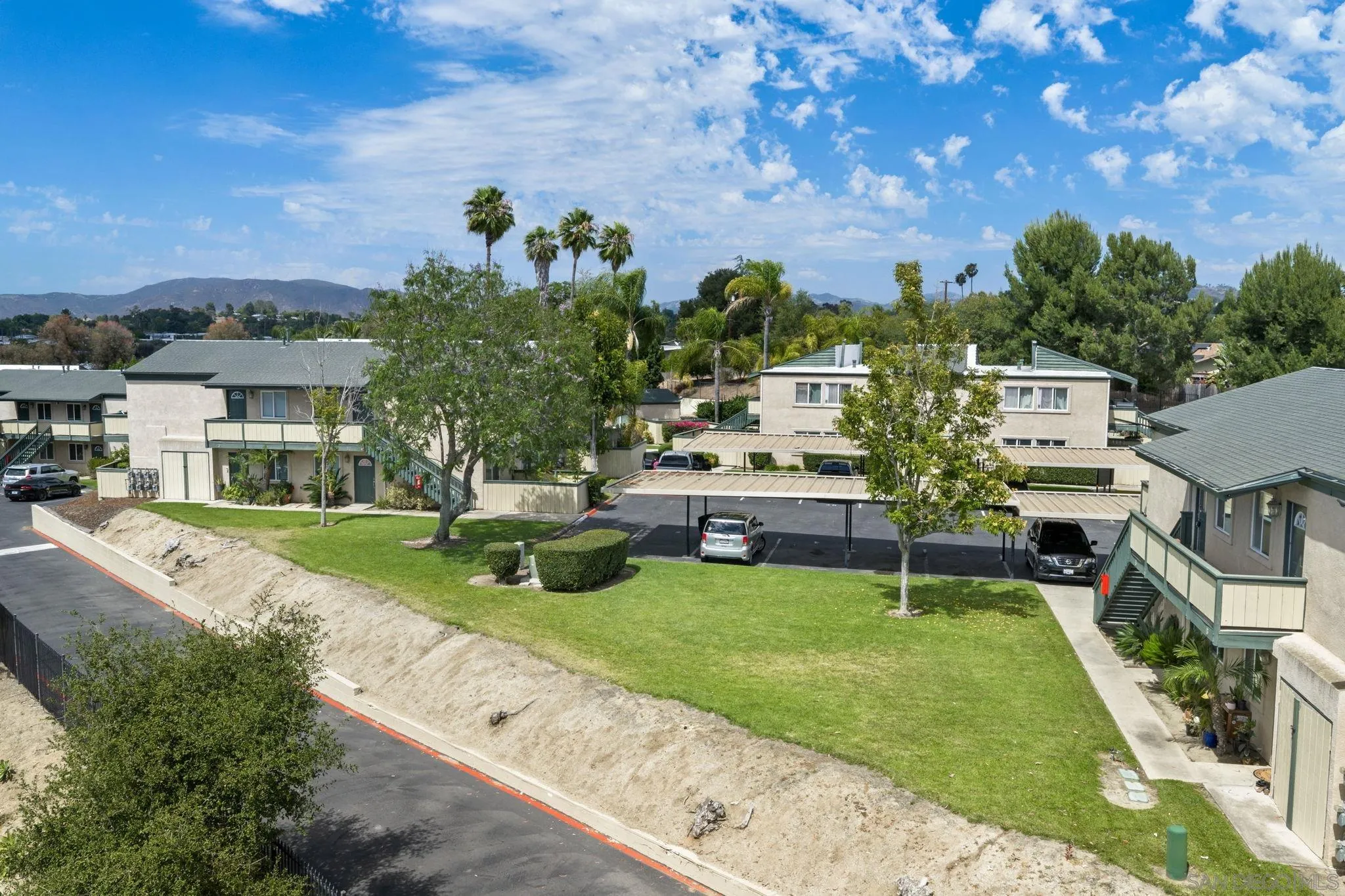 https://cdn.realtyfeed.com/cdn/127/260014691/0065853d918d8f33dab38fd1de65b733.webp