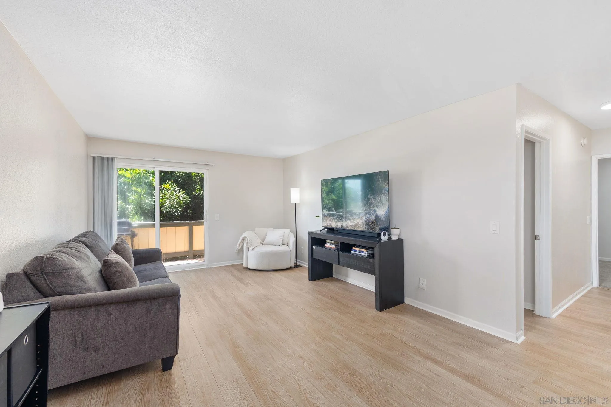 https://cdn.realtyfeed.com/cdn/127/260014691/2e62e60edf05dfe47b4c1dc2ba015739.webp