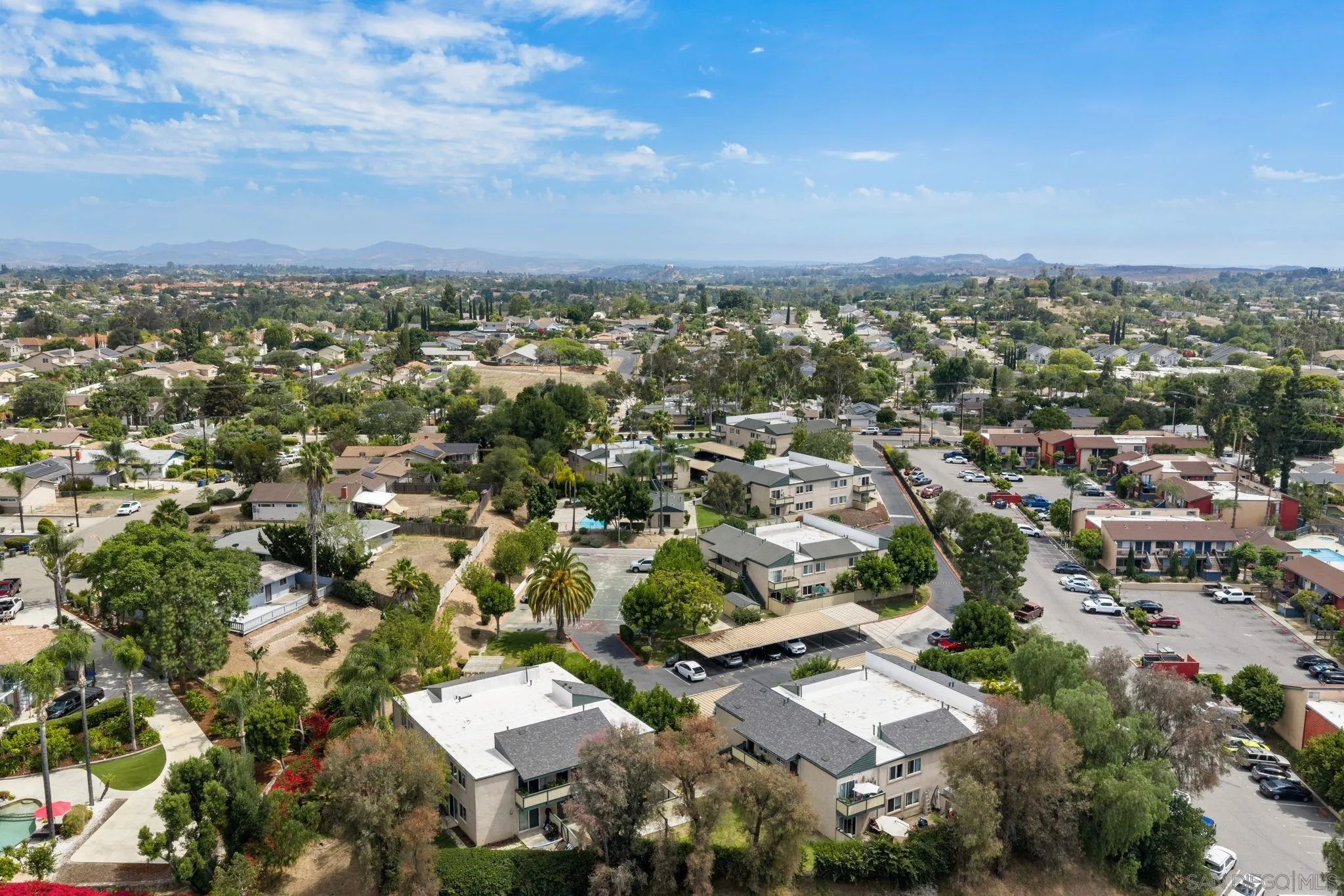 https://cdn.realtyfeed.com/cdn/127/260014691/49d2365350e814cecc2cb4060ffda7ee.webp
