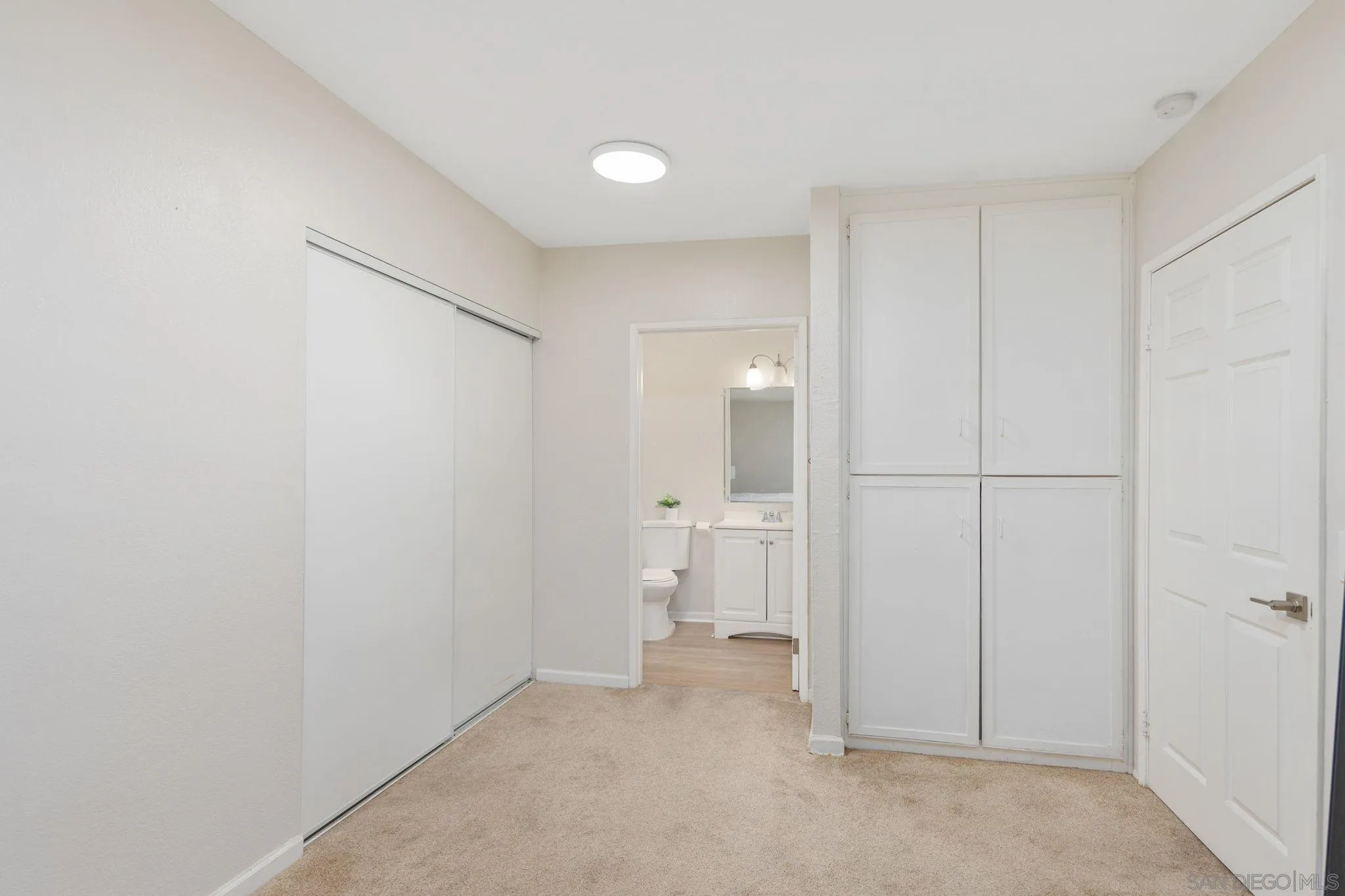 https://cdn.realtyfeed.com/cdn/127/260014691/4a49906b7e74607bc158c4db5cedc3b0.webp