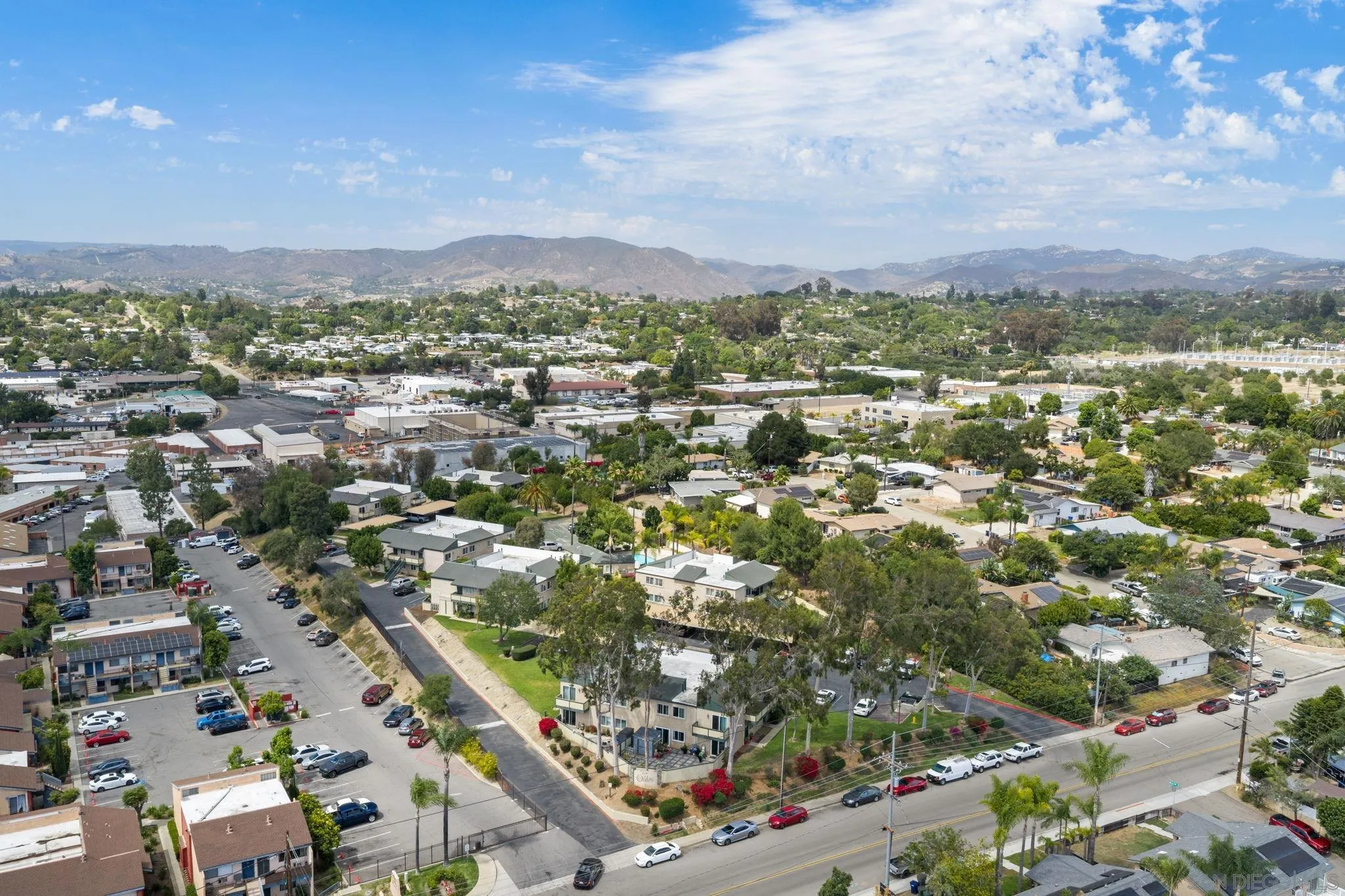https://cdn.realtyfeed.com/cdn/127/260014691/d9396cffcf33ea3b52e24fd4b0736e02.webp