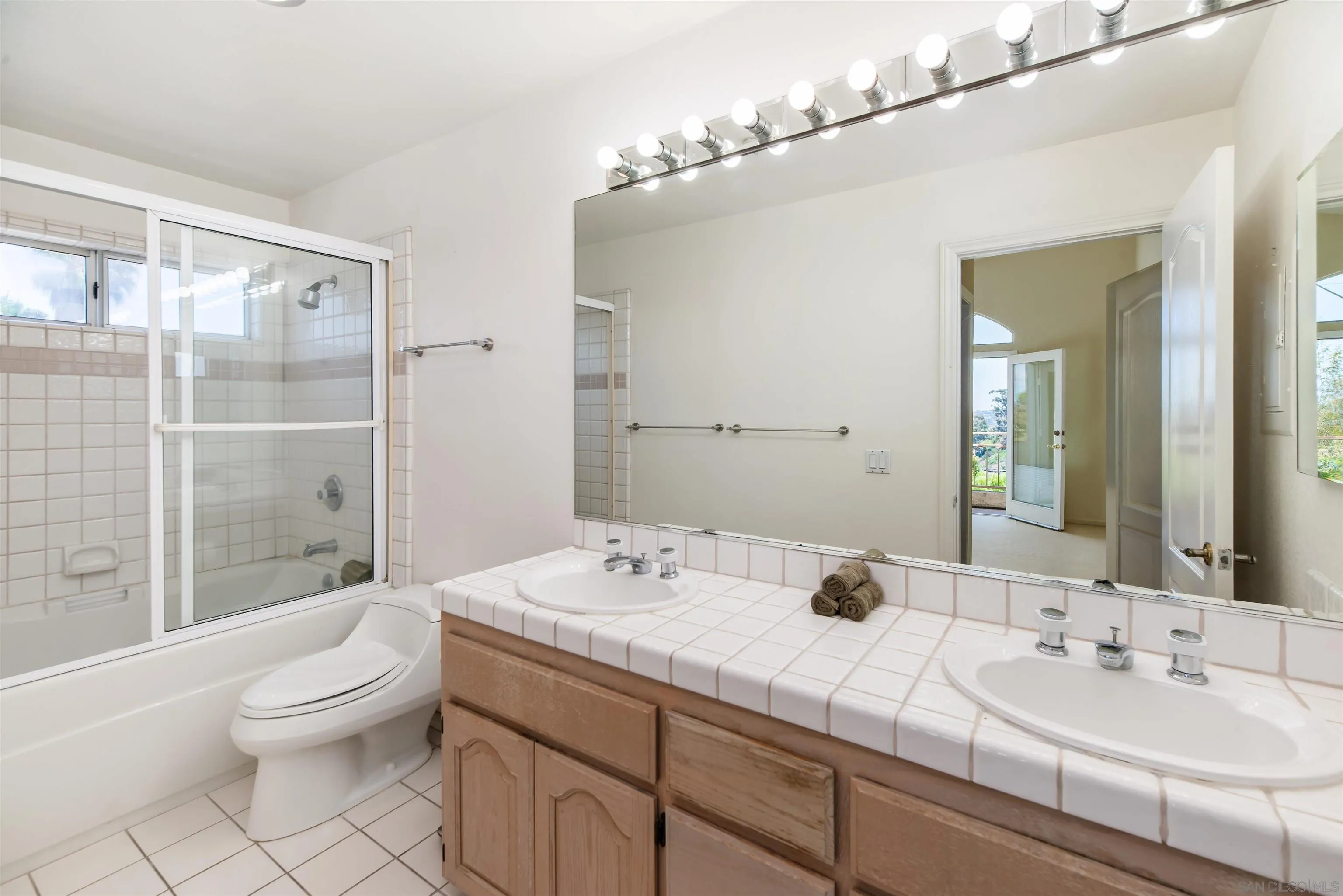 https://cdn.realtyfeed.com/cdn/127/260014692/73b206d2a11088eefa4ee4baa1a9865c.webp