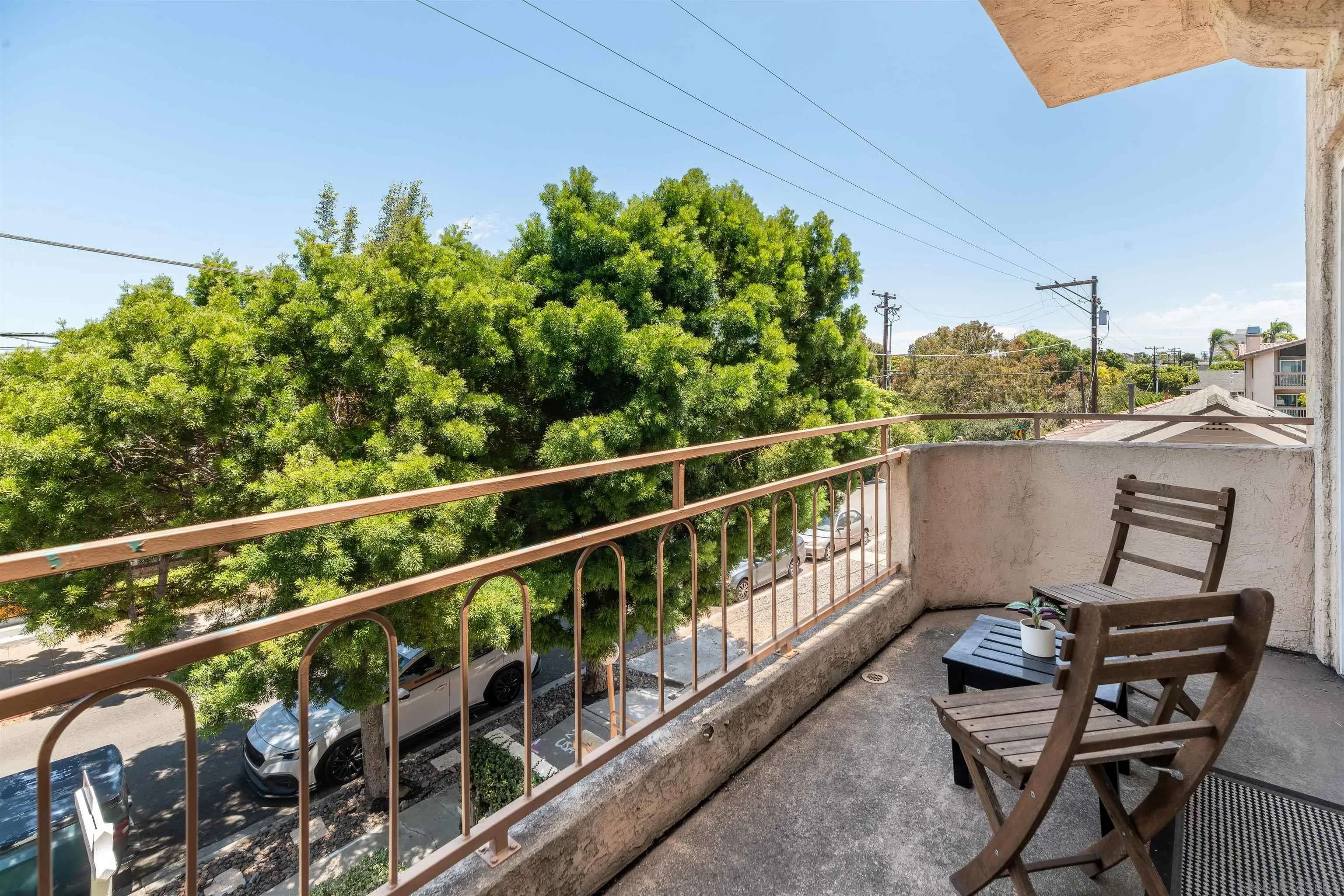 https://cdn.realtyfeed.com/cdn/127/260014692/de7d9ca6a996520062788bd6776edf93.webp
