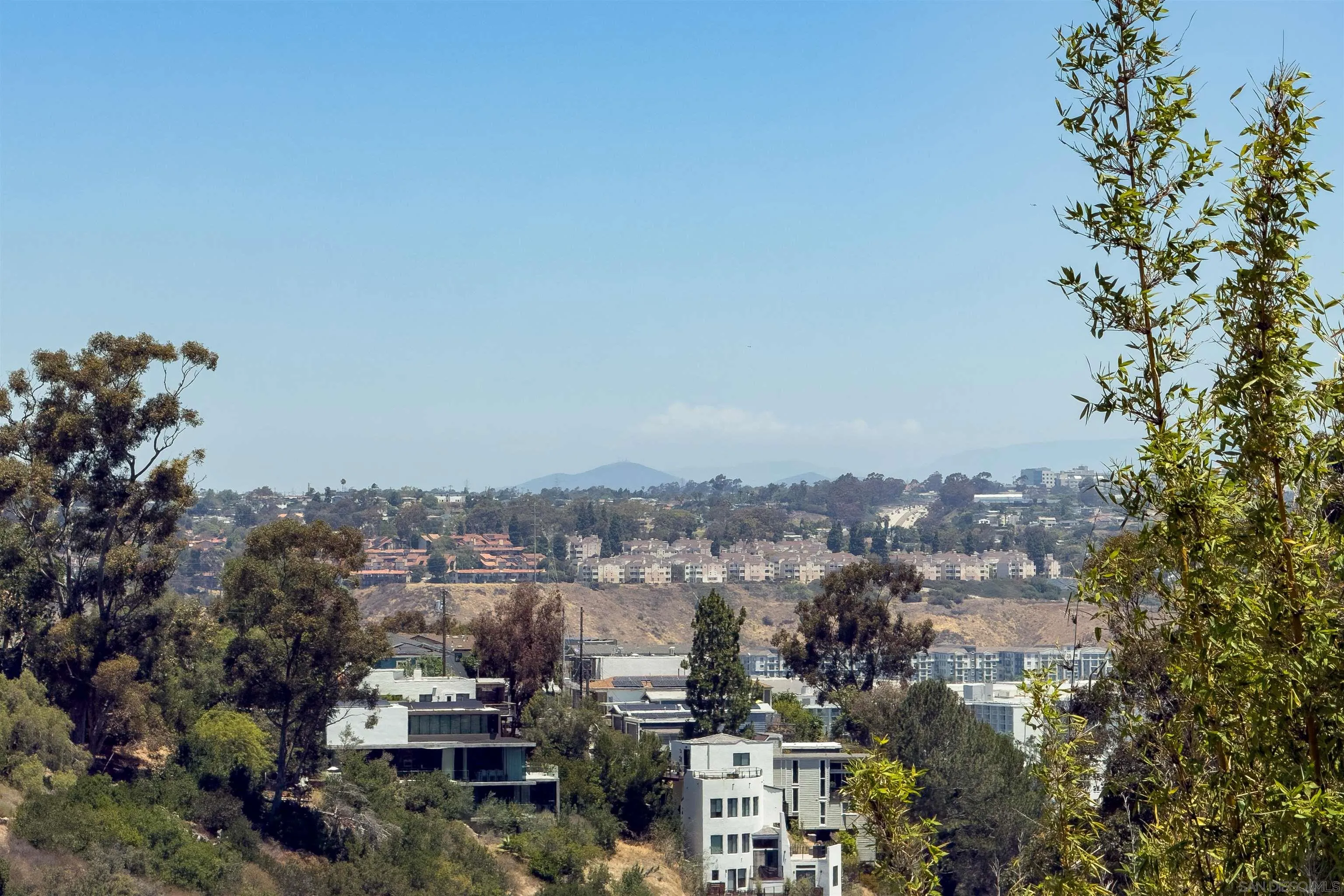 https://cdn.realtyfeed.com/cdn/127/260014692/e155115ebaf9e710e435a82f6f47f84d.webp