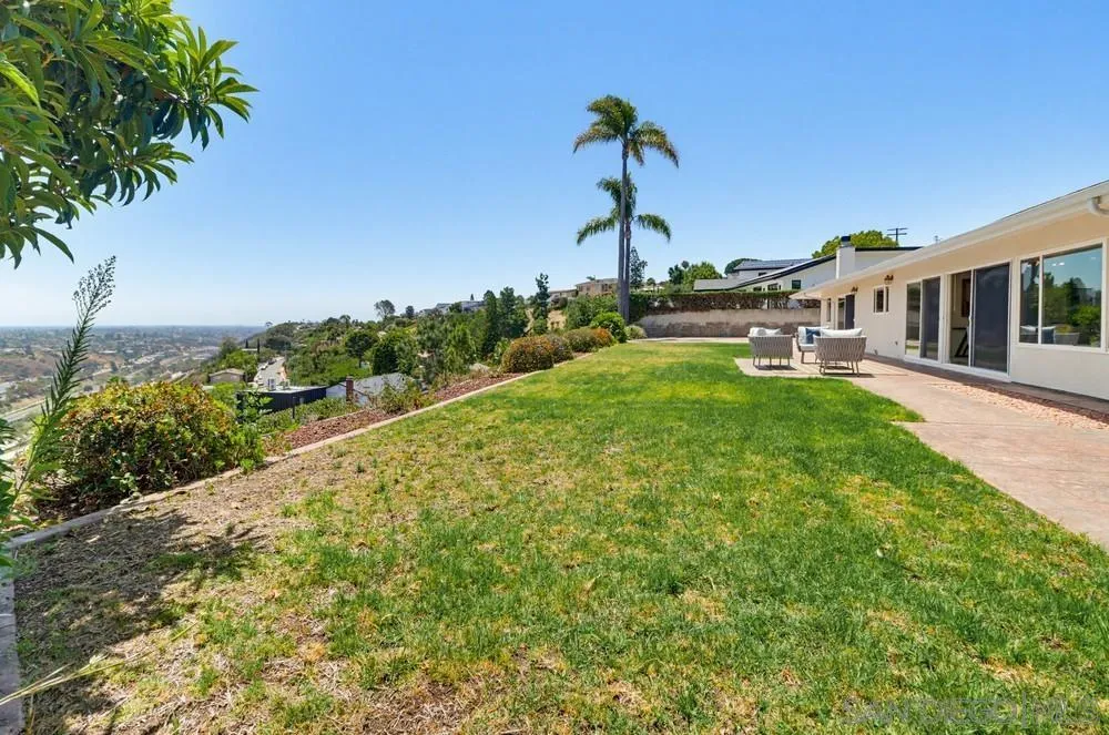 https://cdn.realtyfeed.com/cdn/127/260014694/2276d803d8b55299edc5106a7d938fb6.webp