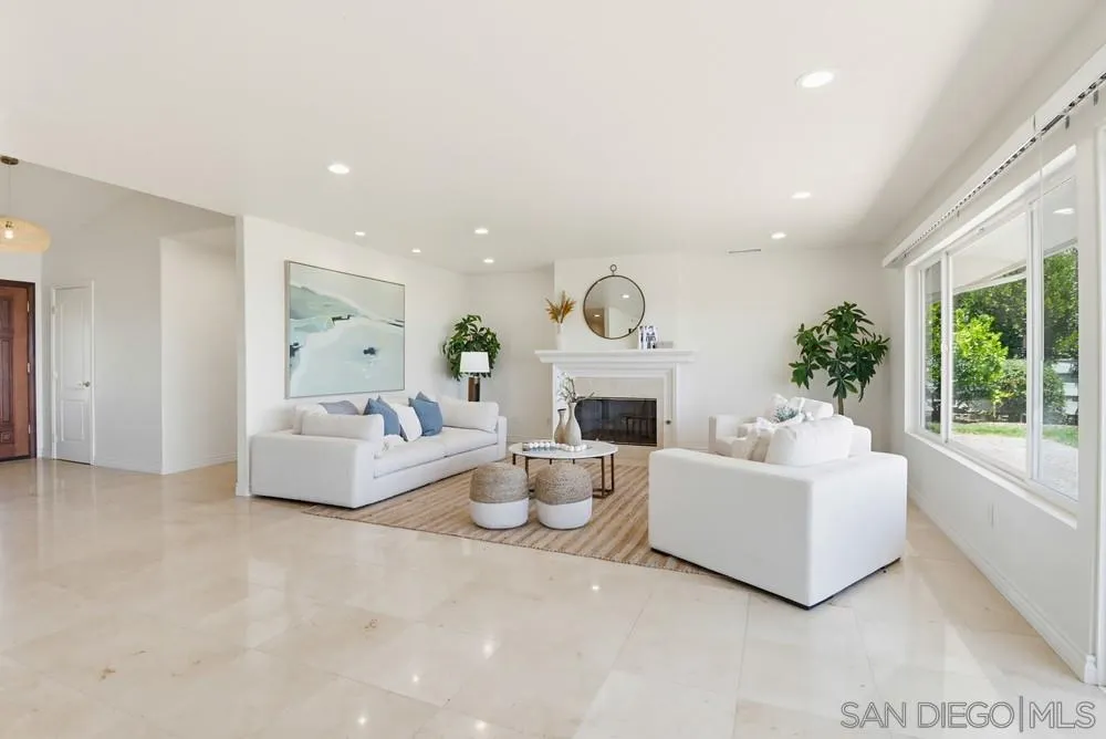 https://cdn.realtyfeed.com/cdn/127/260014694/bf76139b9fd4169b4b3c5d9a36936a7c.webp