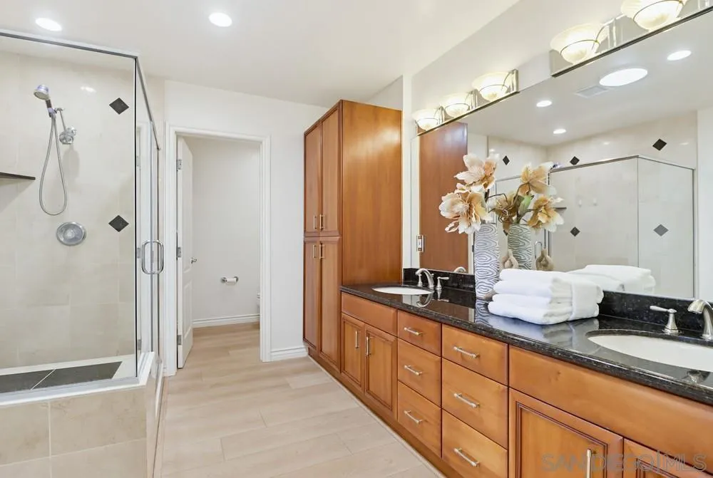 https://cdn.realtyfeed.com/cdn/127/260014694/c594f8cdf5876bd47f17499066a71836.webp
