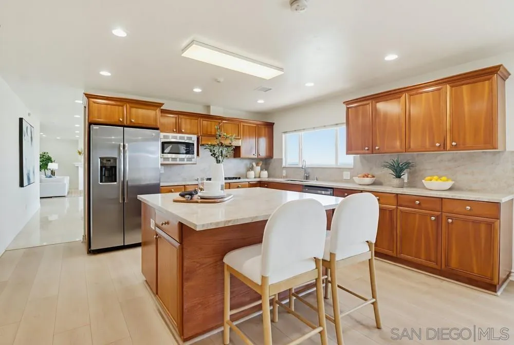https://cdn.realtyfeed.com/cdn/127/260014694/e352d10d548e92285593b2fa412658d2.webp