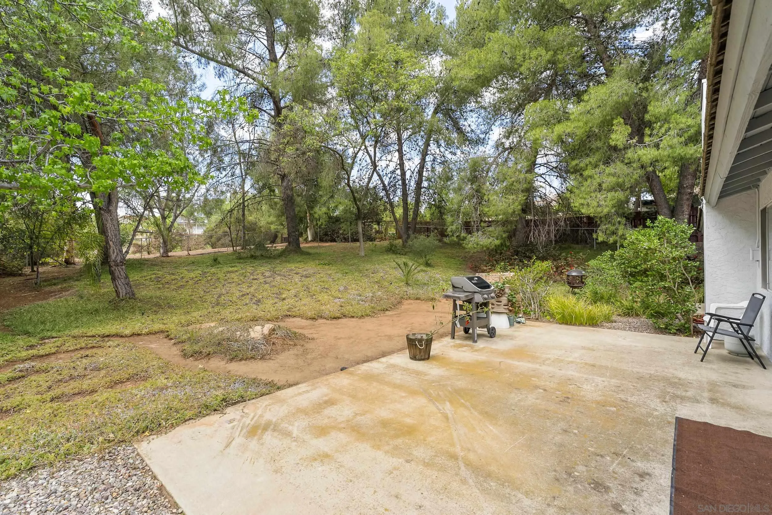 https://cdn.realtyfeed.com/cdn/127/260014699/40fd142c5955bdd17eccc00cb716ee39.webp