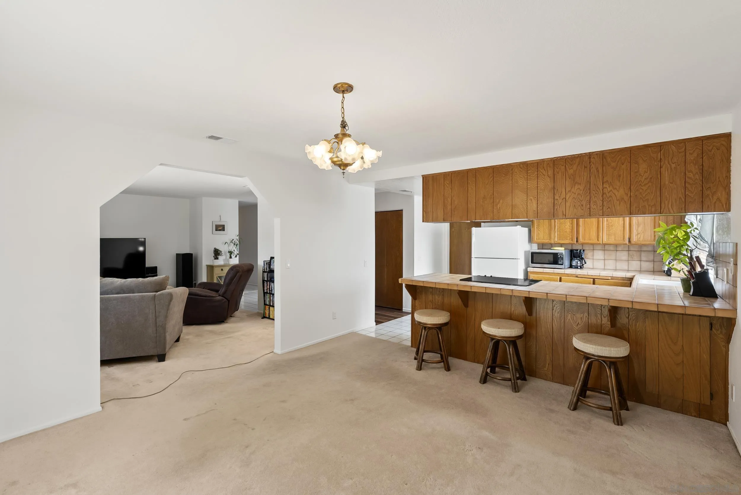 https://cdn.realtyfeed.com/cdn/127/260014699/7516ca0bce377293d4959631db7cce7f.webp