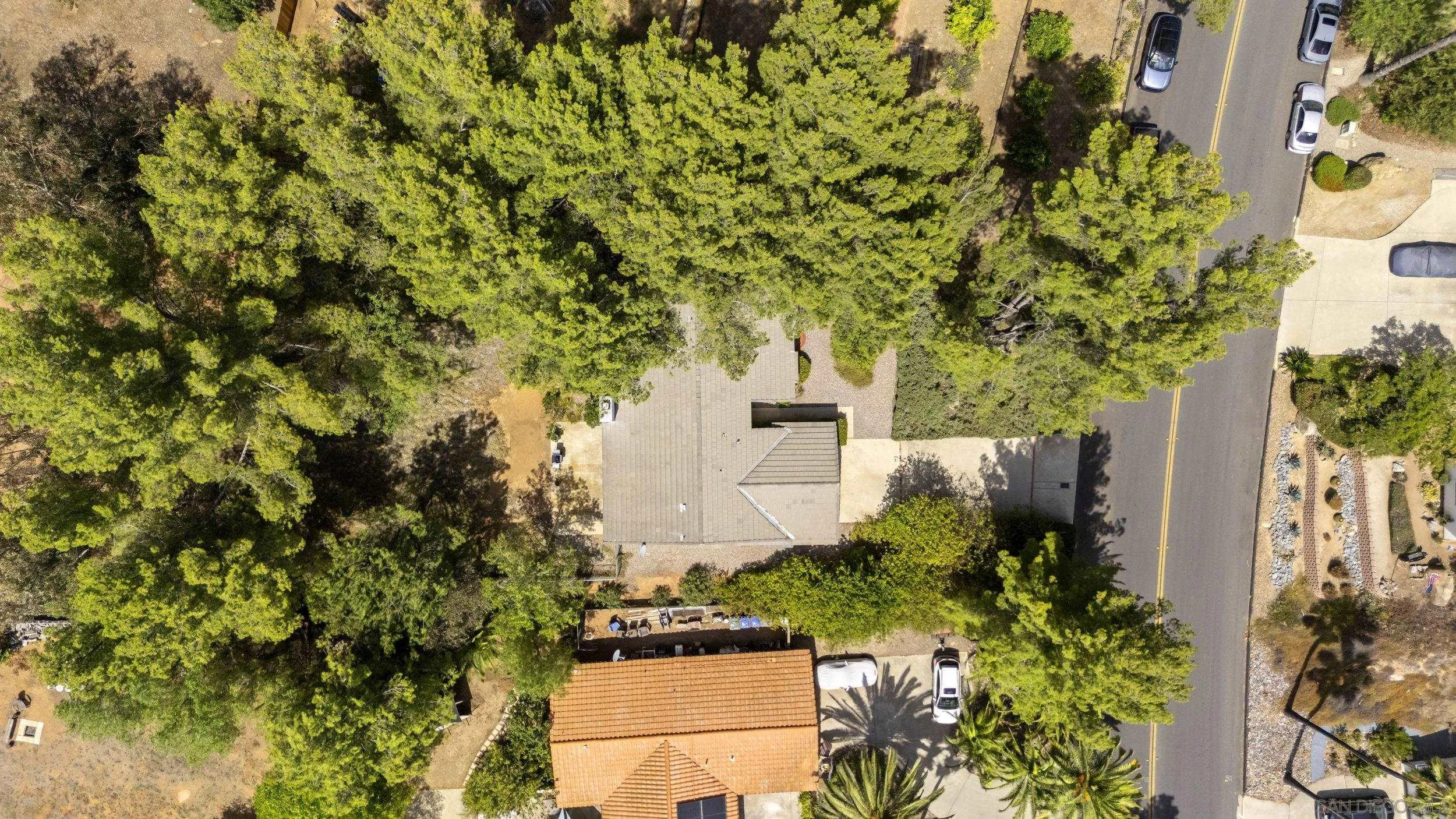 https://cdn.realtyfeed.com/cdn/127/260014699/d8f81f9ef666901efa7b475033d50f0c.webp
