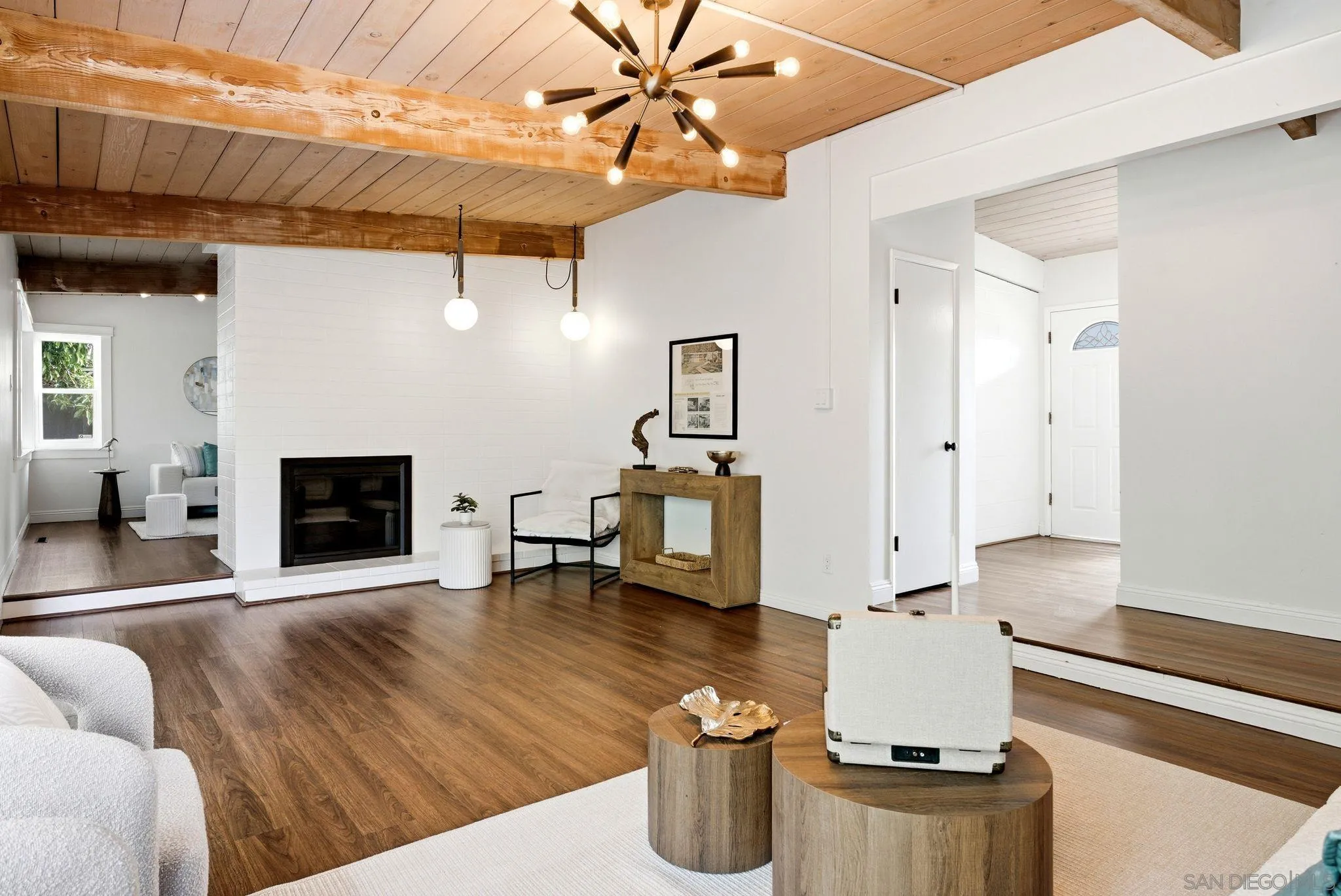 https://cdn.realtyfeed.com/cdn/127/260014700/4138284e1e6d6c63b95a17f51311055d.webp
