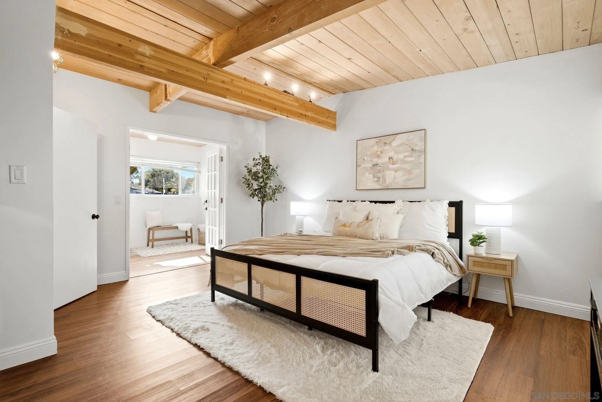 https://cdn.realtyfeed.com/cdn/127/260014700/45e00ca8d1b8dea23677392fe1d6fd8c.webp