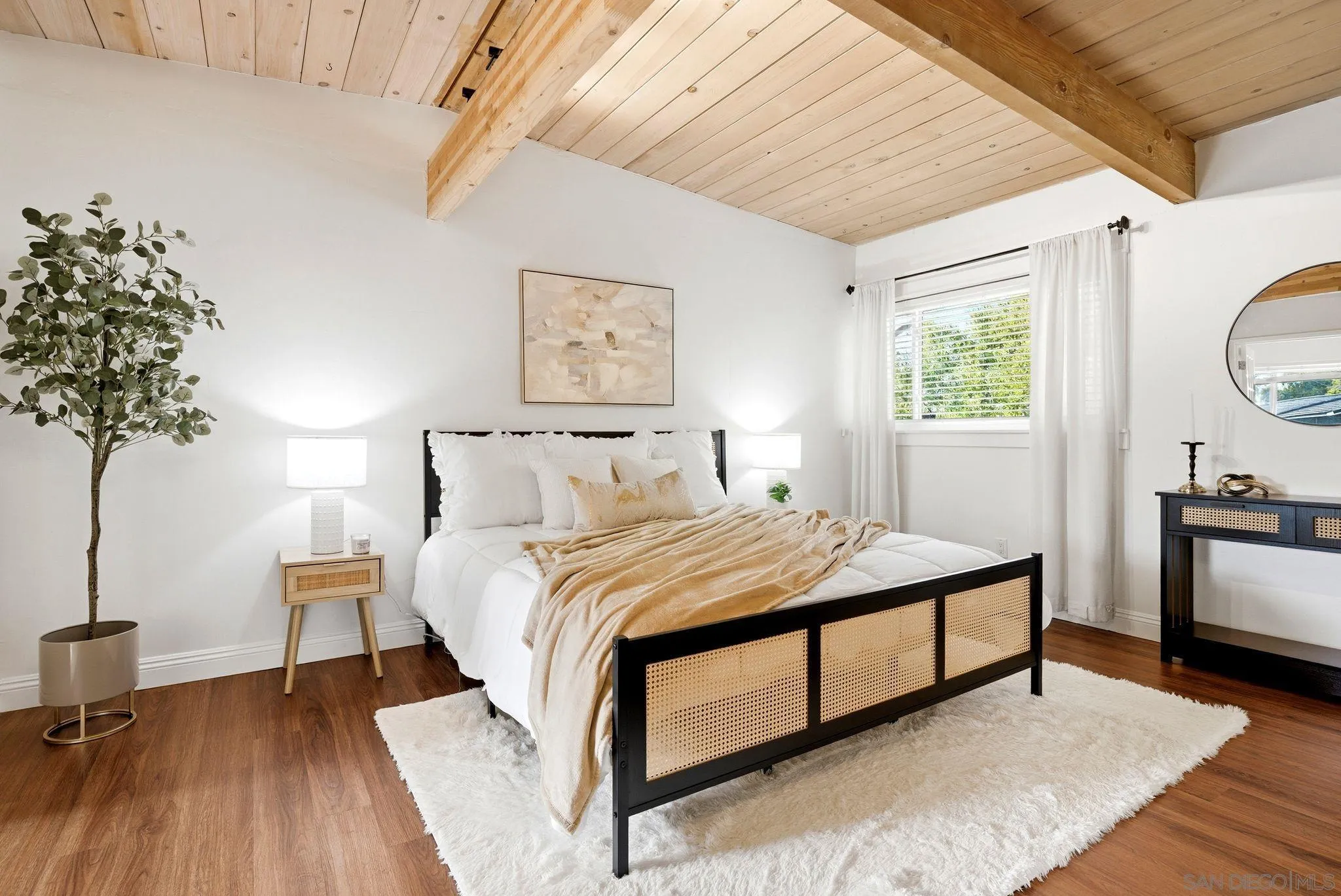 https://cdn.realtyfeed.com/cdn/127/260014700/a765b06115ed01dc48842f3f0b9cd577.webp