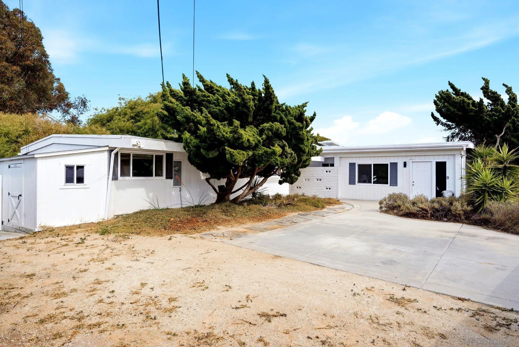 https://cdn.realtyfeed.com/cdn/127/260014700/a939b2966fe7ed5b7c1088ce4a515b07.webp