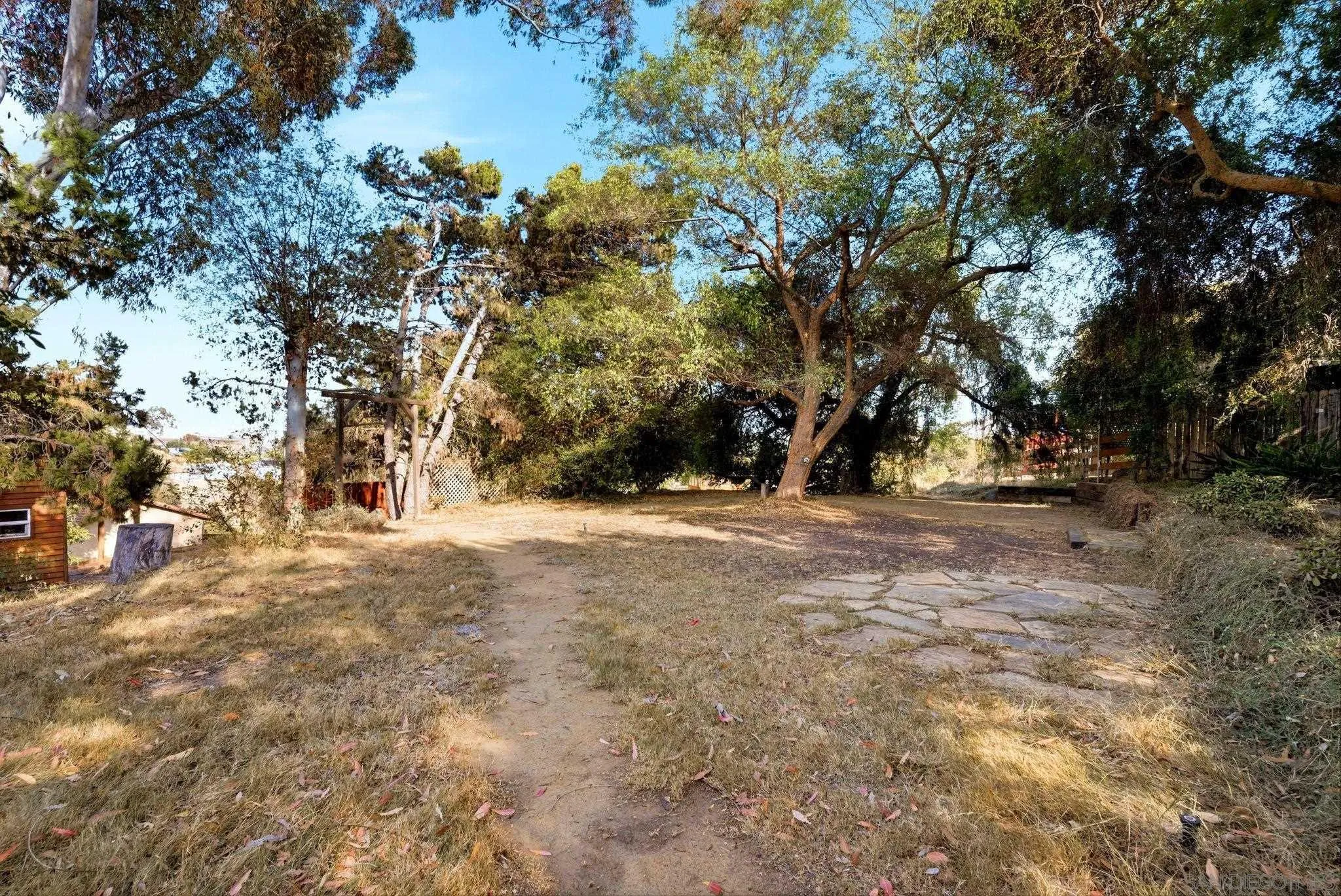 https://cdn.realtyfeed.com/cdn/127/260014700/ca89daeb18edcd113345497a524385d3.webp