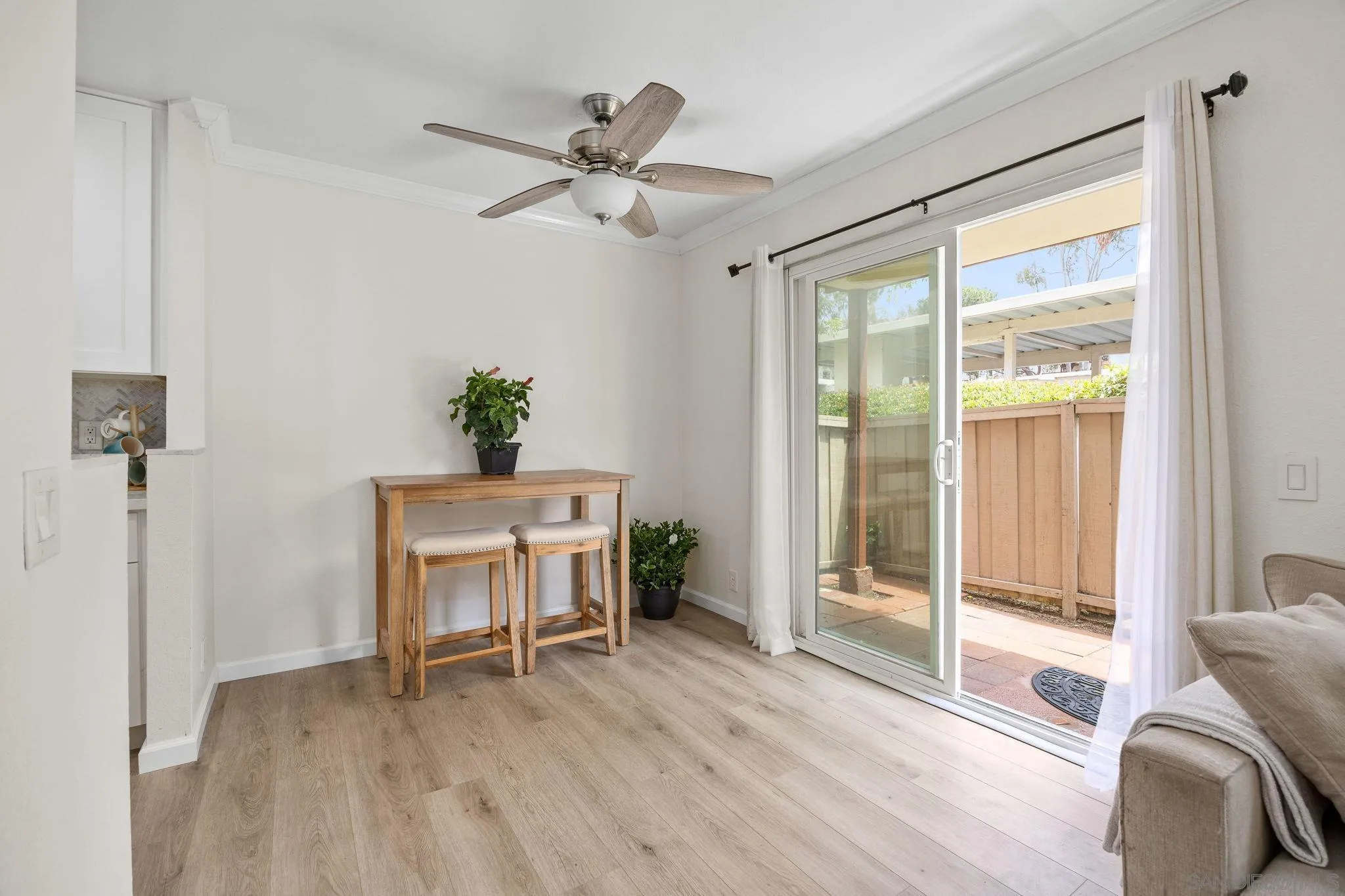 https://cdn.realtyfeed.com/cdn/127/260014702/71ccf7462c90a0e585009fe643004e58.webp