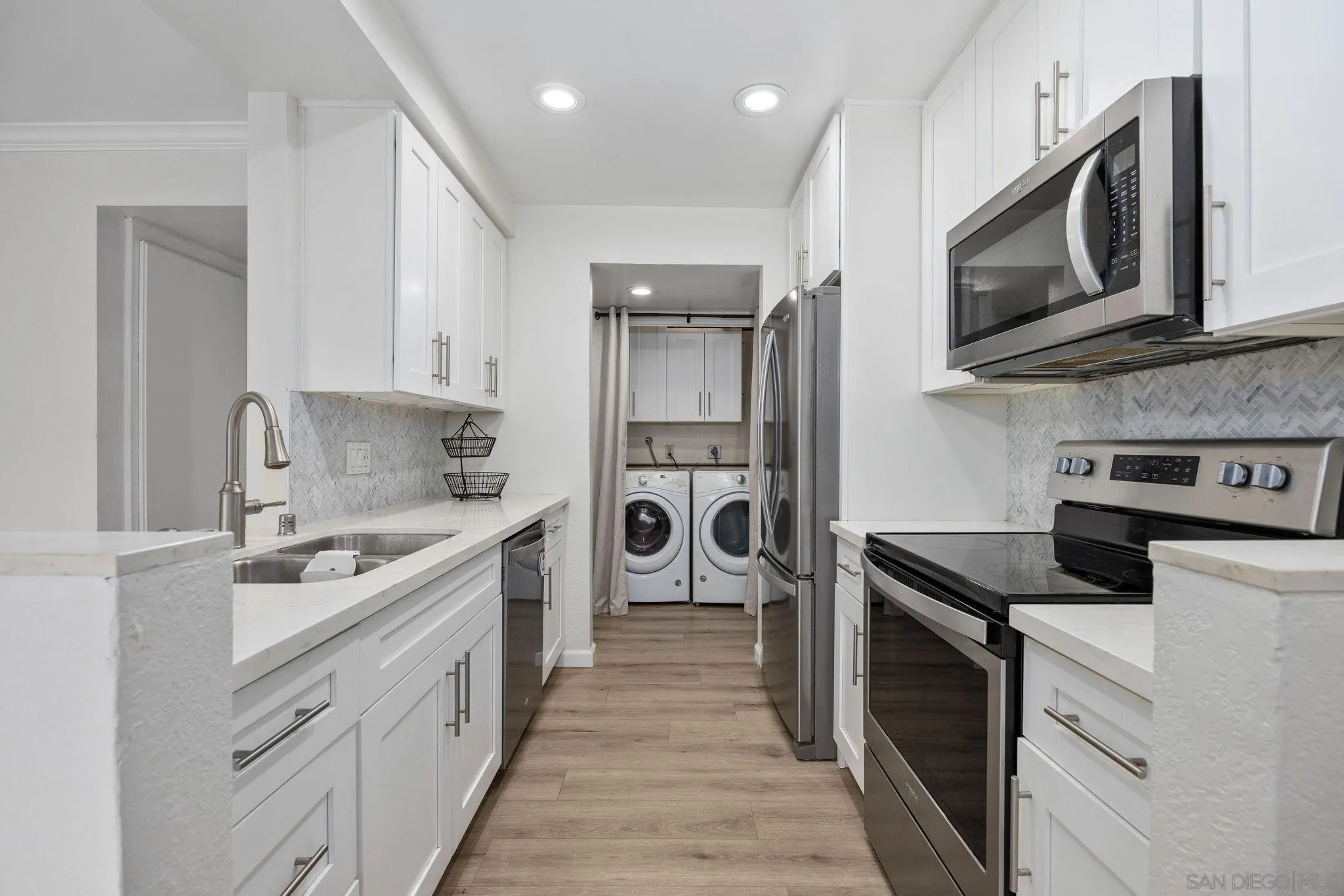 https://cdn.realtyfeed.com/cdn/127/260014702/a5970e93ca1b49b5a298f8172c77090b.webp