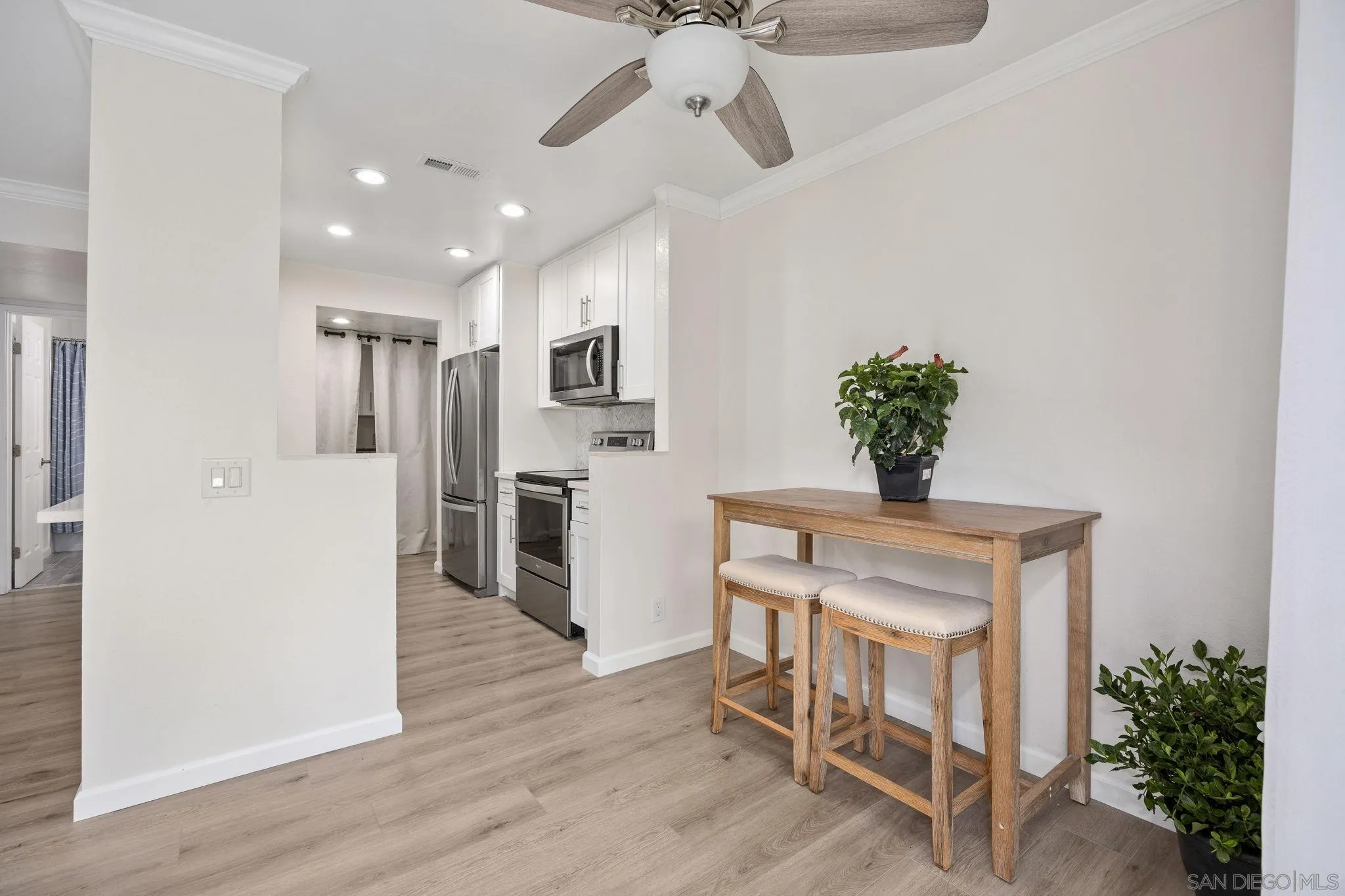 https://cdn.realtyfeed.com/cdn/127/260014702/a63ff47d5211eb7ee60163d1e7b22c4b.webp