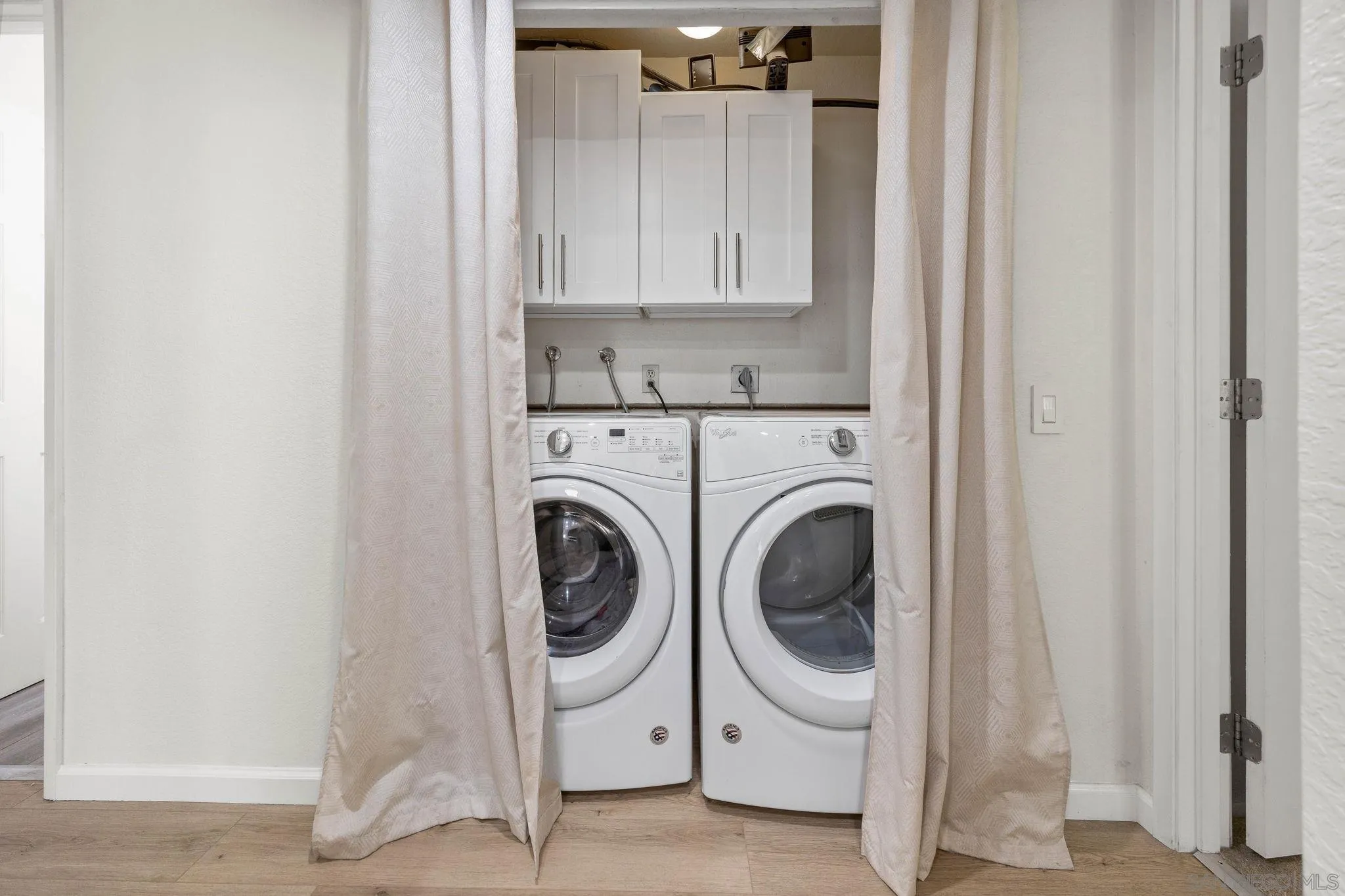 https://cdn.realtyfeed.com/cdn/127/260014702/af9e290cf2d0ca7a00056aa94adfc5b7.webp