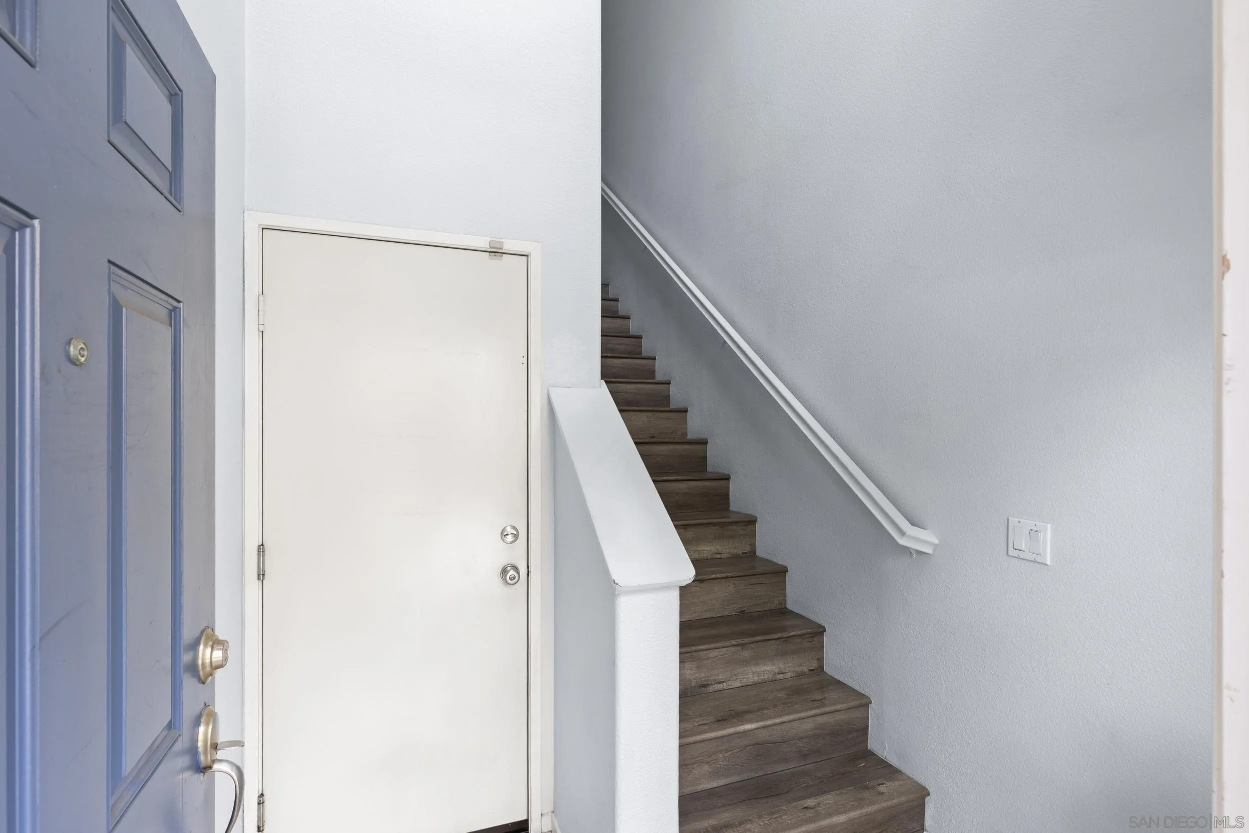 https://cdn.realtyfeed.com/cdn/127/260014703/076a72ca515891063f3bf5c9bd0bc7cd.webp