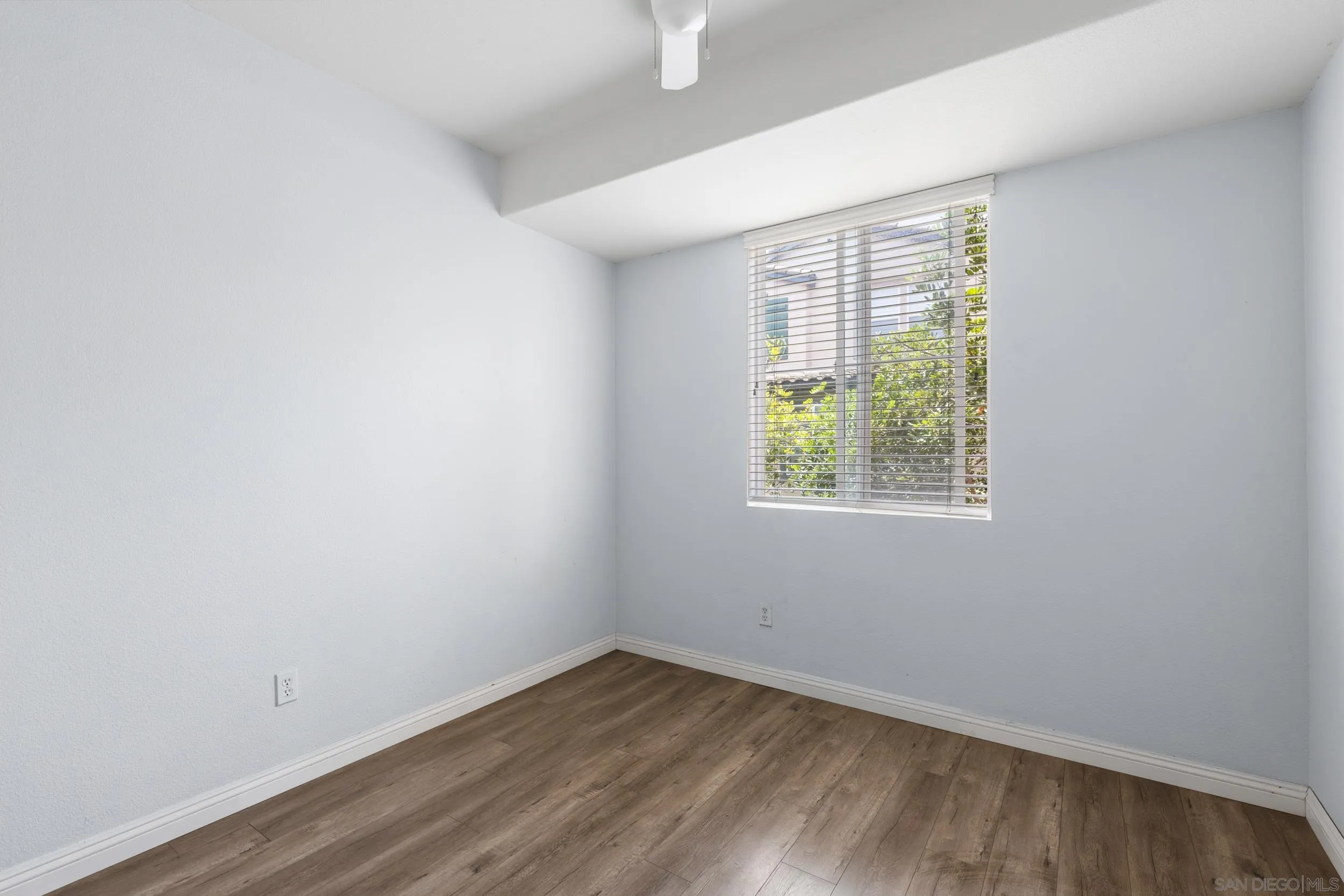 https://cdn.realtyfeed.com/cdn/127/260014703/13edf2cb52838819dd0f39cc2284fdc1.webp