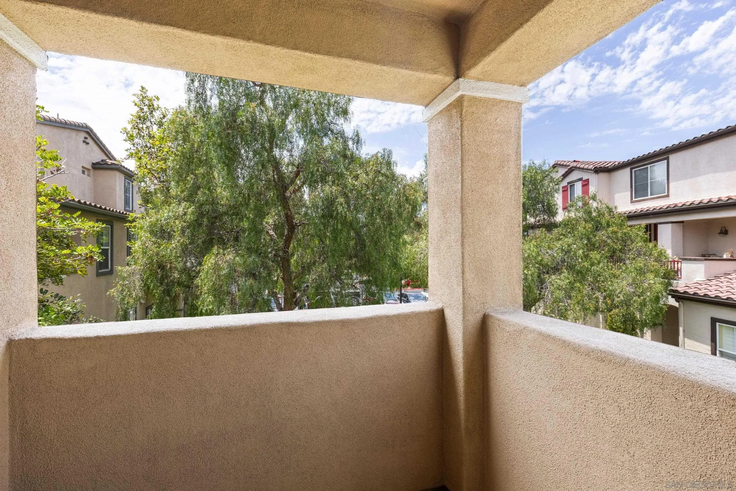 https://cdn.realtyfeed.com/cdn/127/260014703/67e121e49f6ac92c082b8ff2d55090c4.webp