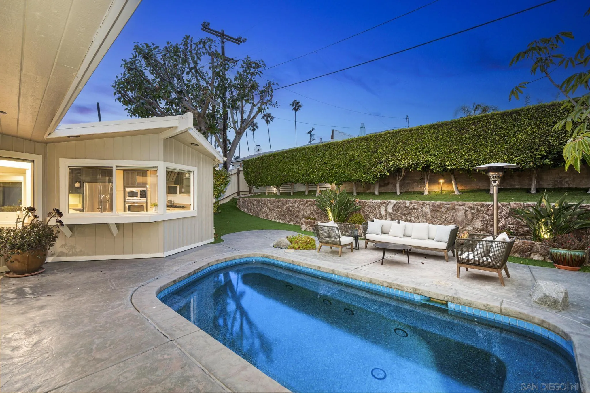 https://cdn.realtyfeed.com/cdn/127/260014706/35e23f8005c82d75630d417a43d3a849.webp