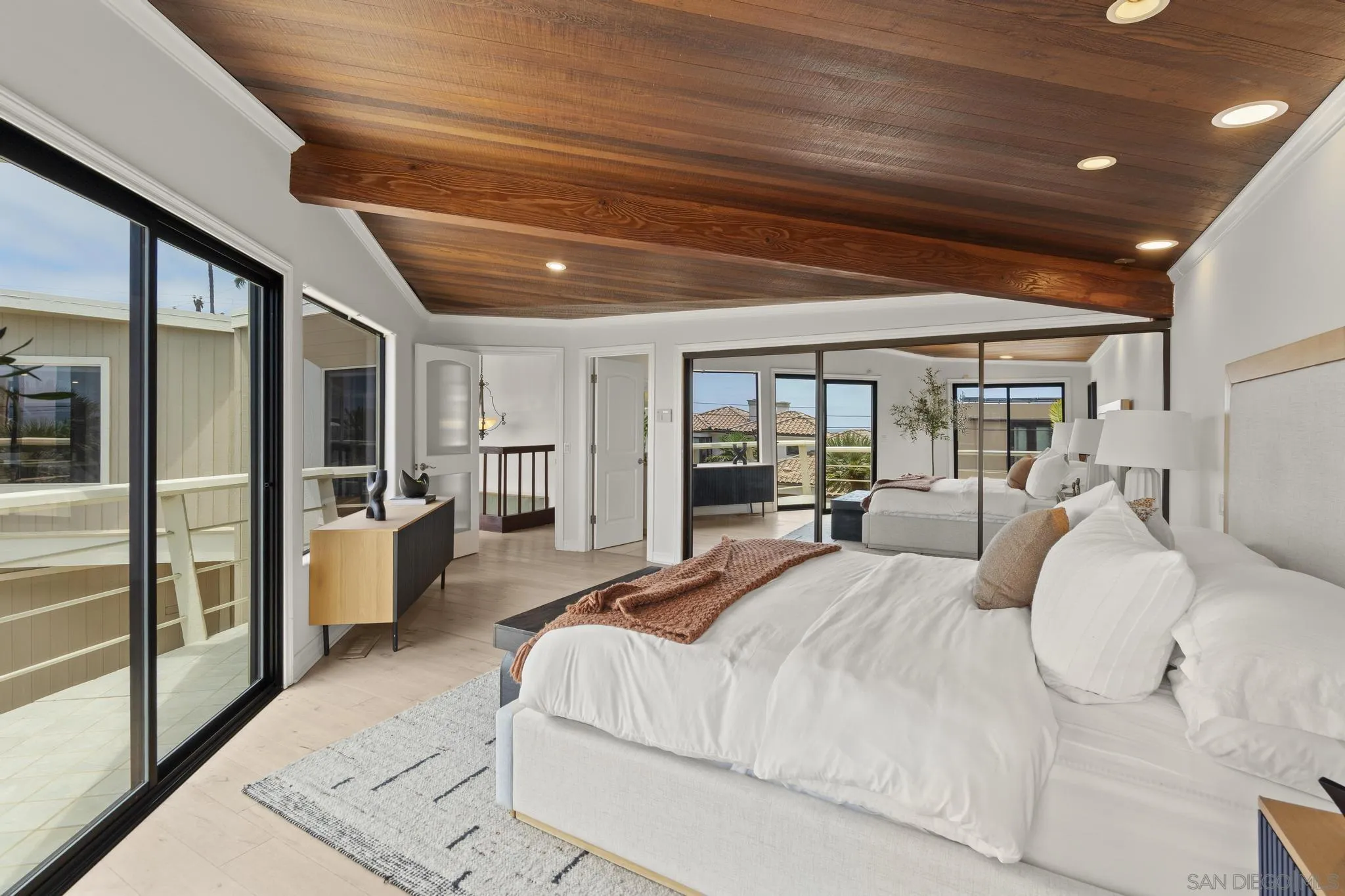 https://cdn.realtyfeed.com/cdn/127/260014706/d7593c2e33dfe24cba31fb1b73c31aad.webp