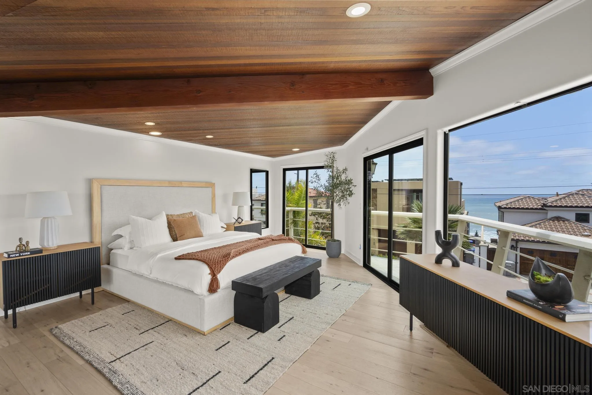 https://cdn.realtyfeed.com/cdn/127/260014706/e3725e9c7dfa5e805146703cf765360f.webp
