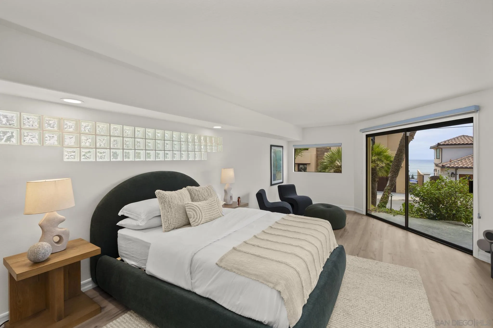 https://cdn.realtyfeed.com/cdn/127/260014706/eac5748855eb17f11bd8a1851ae7b51c.webp