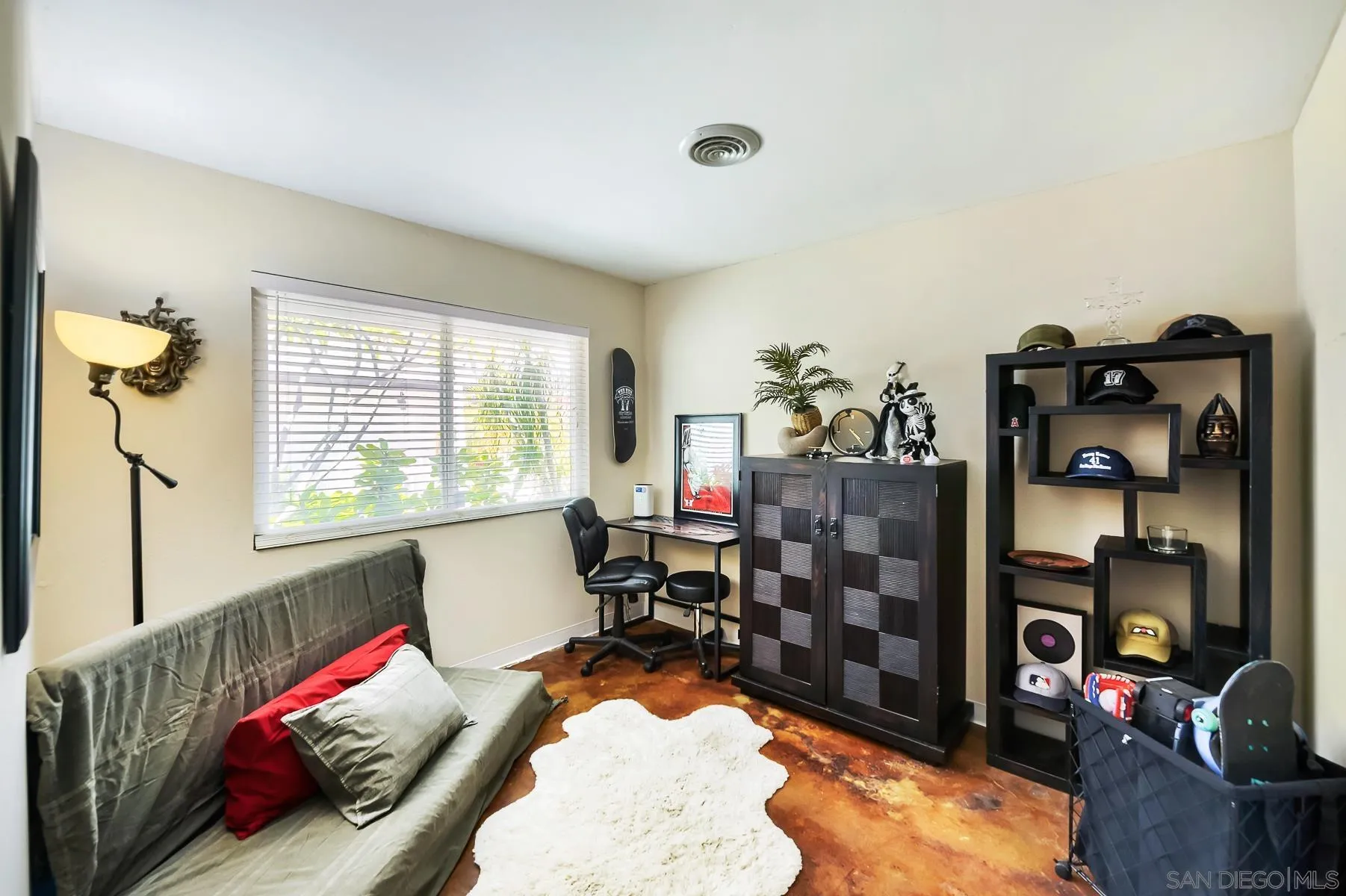 https://cdn.realtyfeed.com/cdn/127/260014707/4982b69713e7b1726cf769aef1a576a8.webp