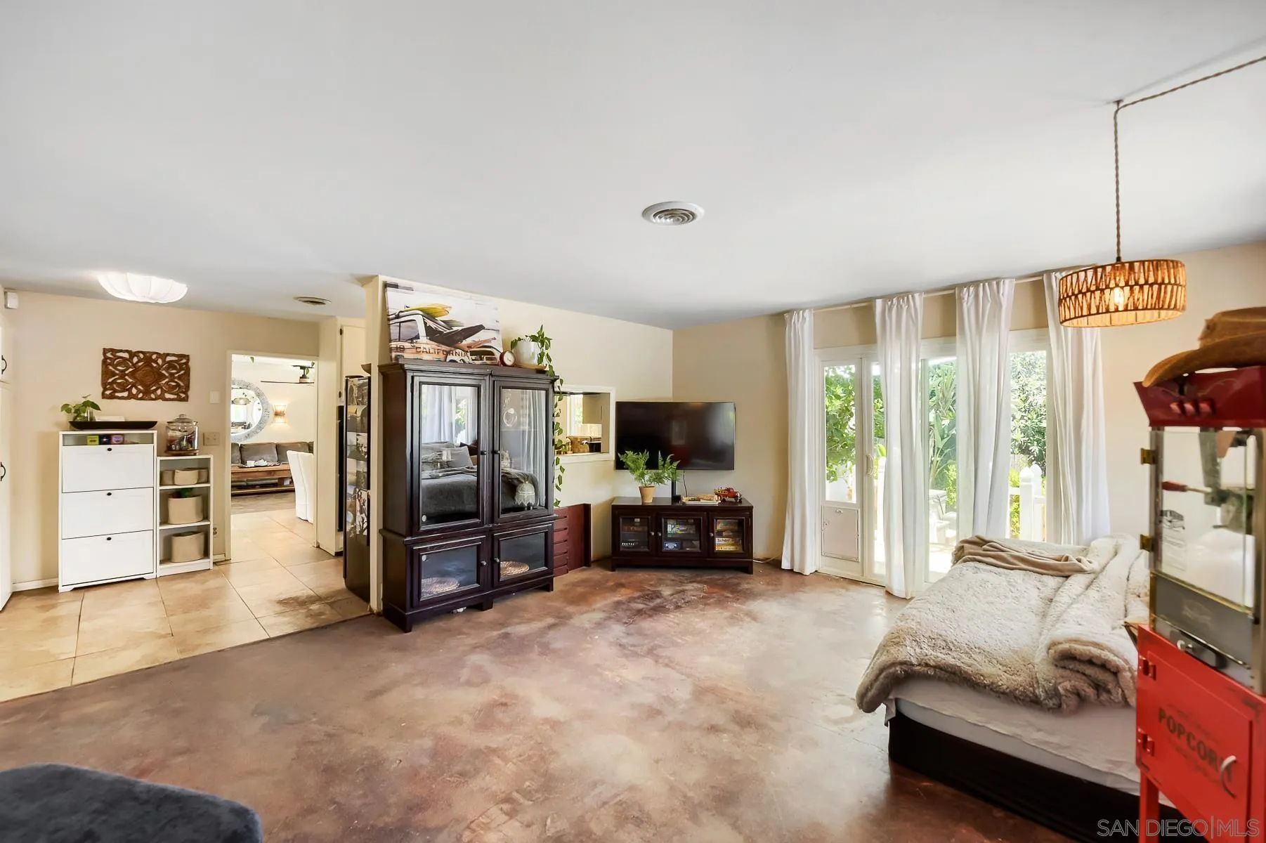 https://cdn.realtyfeed.com/cdn/127/260014707/5ffced8ff24ed650867e2478bcd5685e.webp