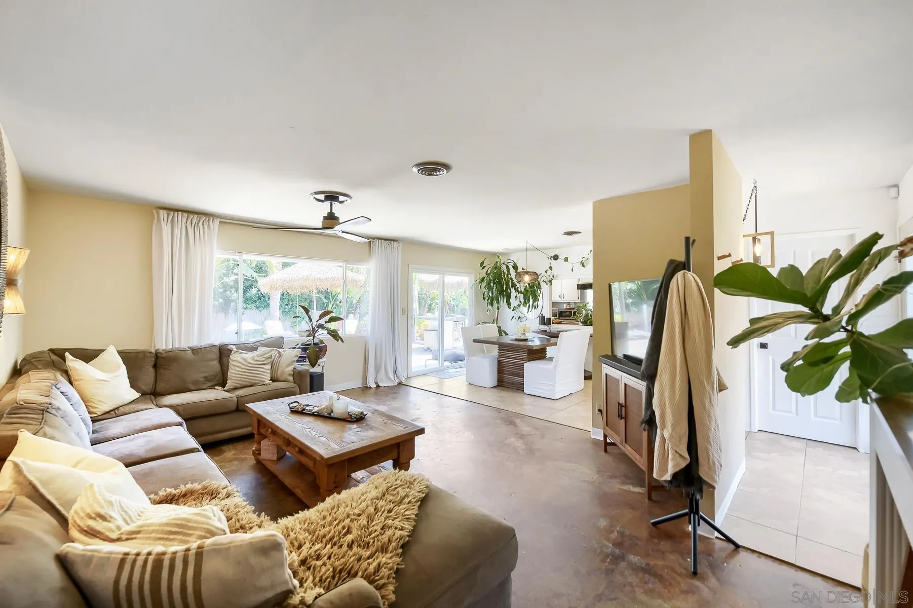 https://cdn.realtyfeed.com/cdn/127/260014707/7573c96523d0bd3b242c8a18e6c49f1c.webp