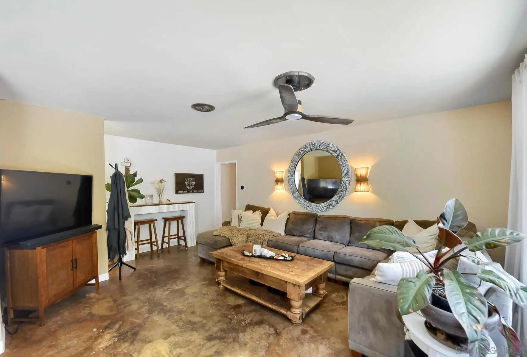 https://cdn.realtyfeed.com/cdn/127/260014707/9f9e8d28cbcb4ca85114e13c92bc6327.webp