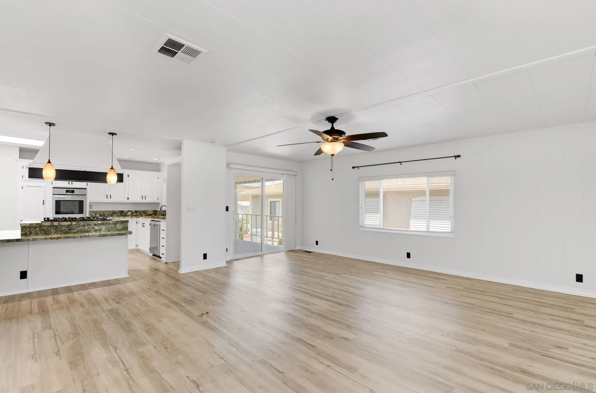 https://cdn.realtyfeed.com/cdn/127/260014708/03579841f23096e7bf70ea46577aa63a.webp