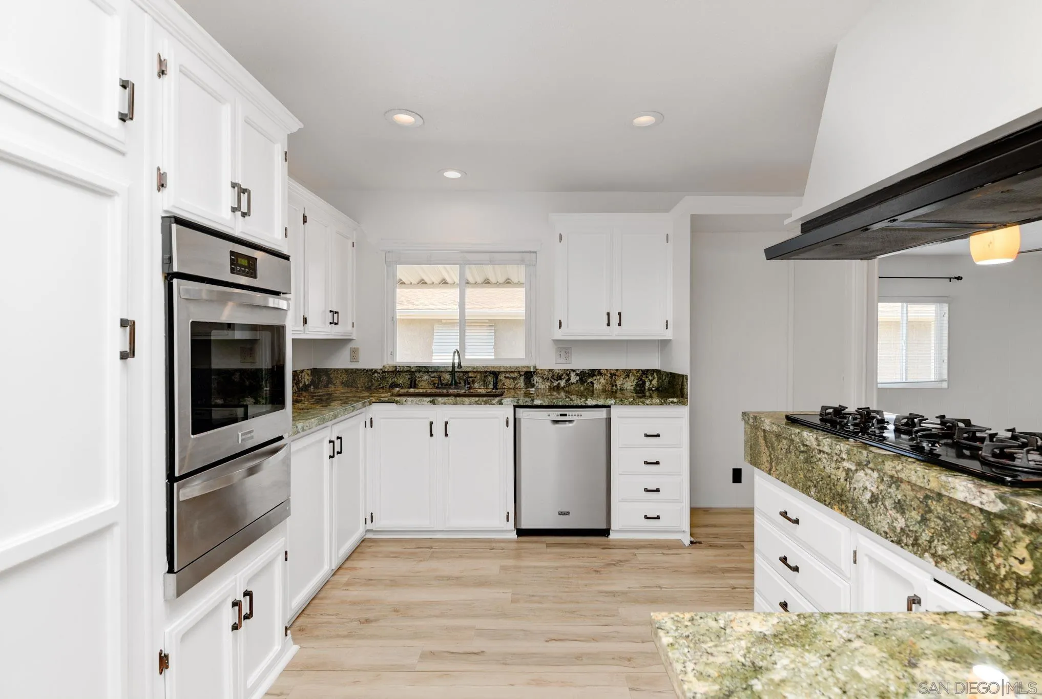 https://cdn.realtyfeed.com/cdn/127/260014708/668248bc41b52b8ae90e5044844a7a19.webp