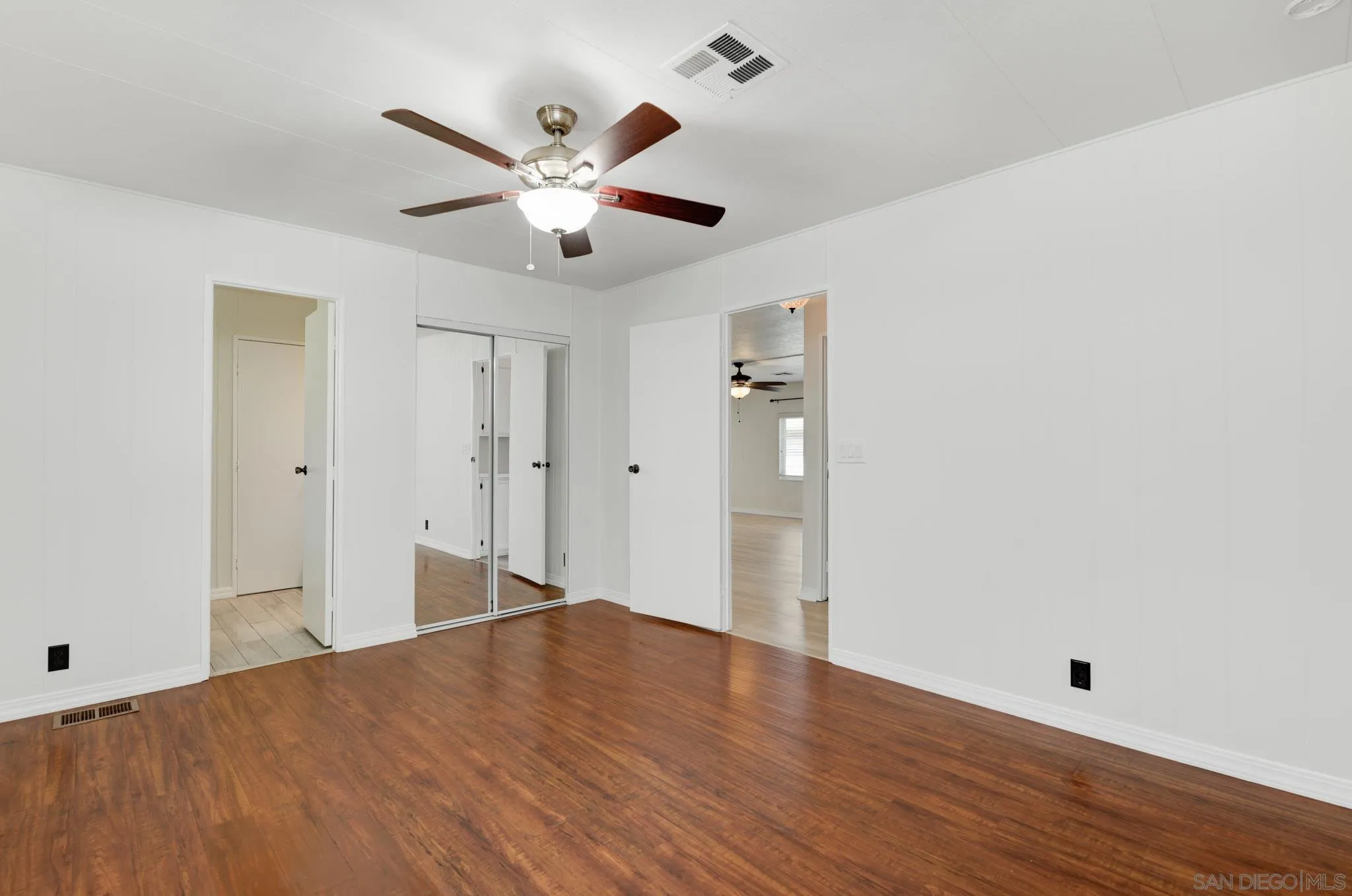 https://cdn.realtyfeed.com/cdn/127/260014708/dd4240664ed7be56342b22d4d454b748.webp