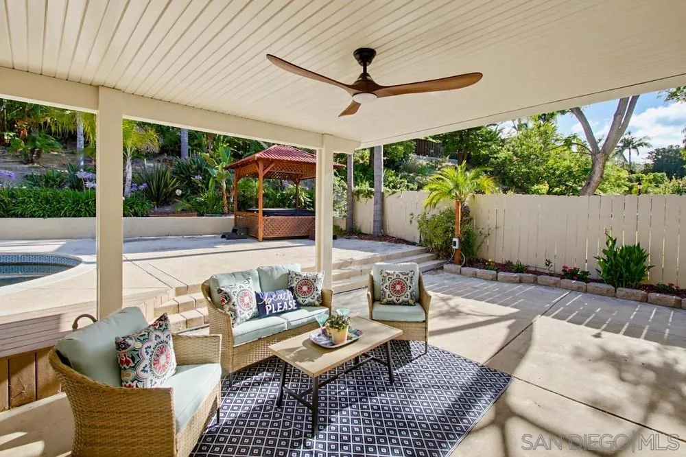 https://cdn.realtyfeed.com/cdn/127/260014709/3713dc4b5582eb41e63f2acd7ed1a386.webp