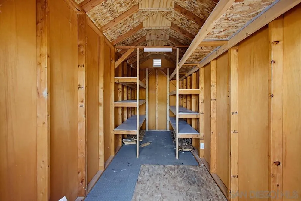 https://cdn.realtyfeed.com/cdn/127/260014709/740c3eb750bf4c54a04fe8ce78d7d200.webp