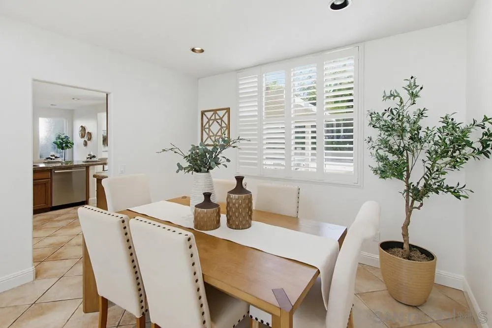 https://cdn.realtyfeed.com/cdn/127/260014709/bba5c48414bba972c039d69ea7e42407.webp