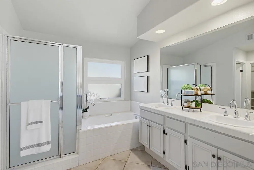 https://cdn.realtyfeed.com/cdn/127/260014709/c1a4e0e053b570360b0cee223d2430ba.webp