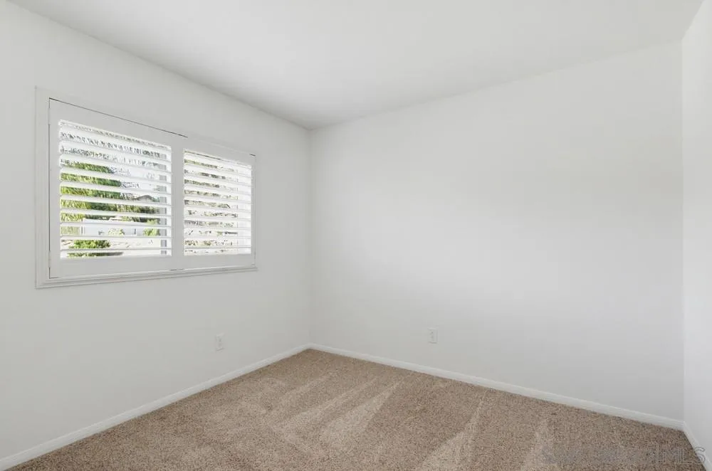 https://cdn.realtyfeed.com/cdn/127/260014709/ced59f423c6e67a2d64f9a54612be10b.webp
