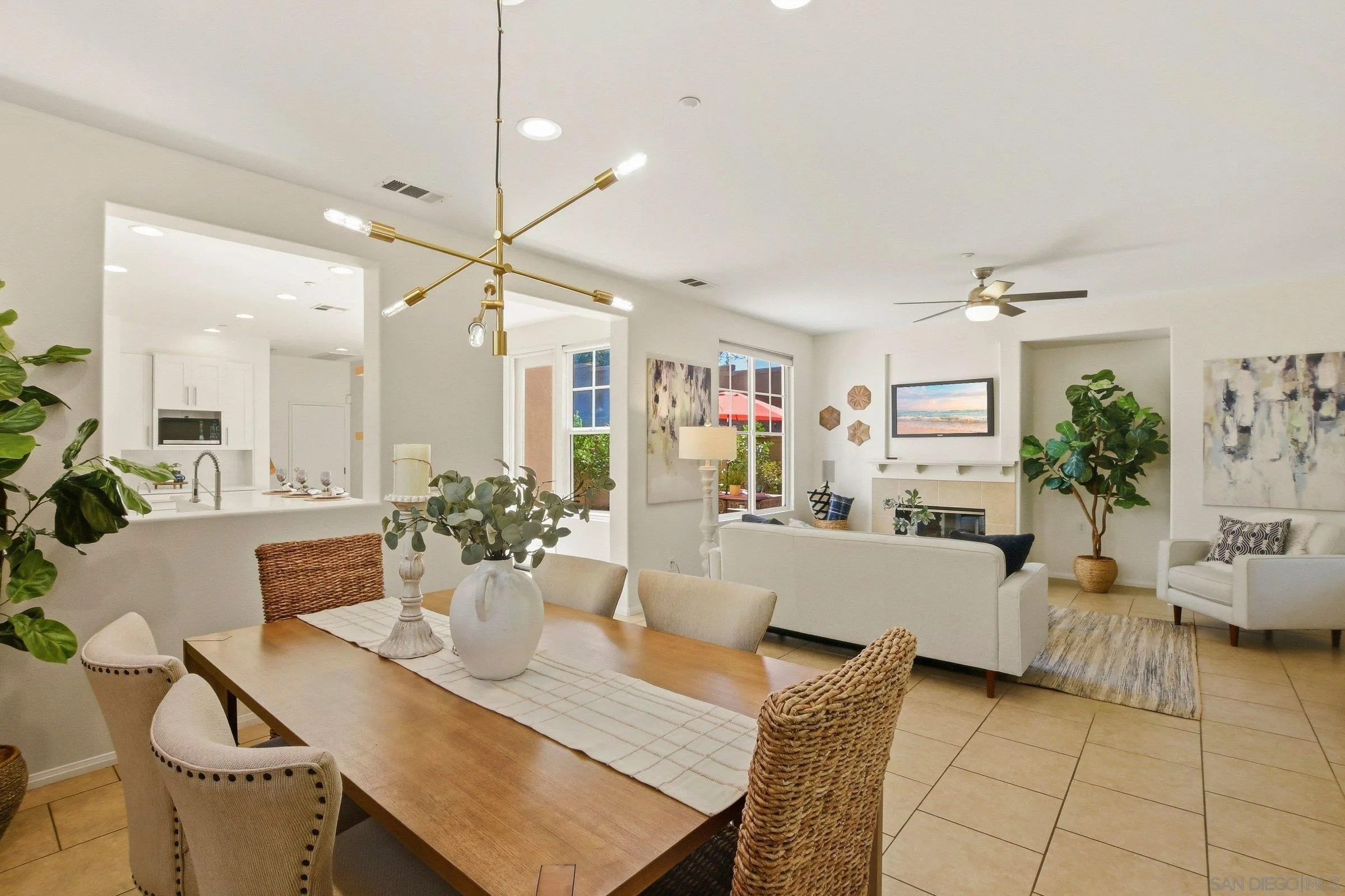 https://cdn.realtyfeed.com/cdn/127/260014711/1be9bab6da1284aaf505663322041aa2.webp