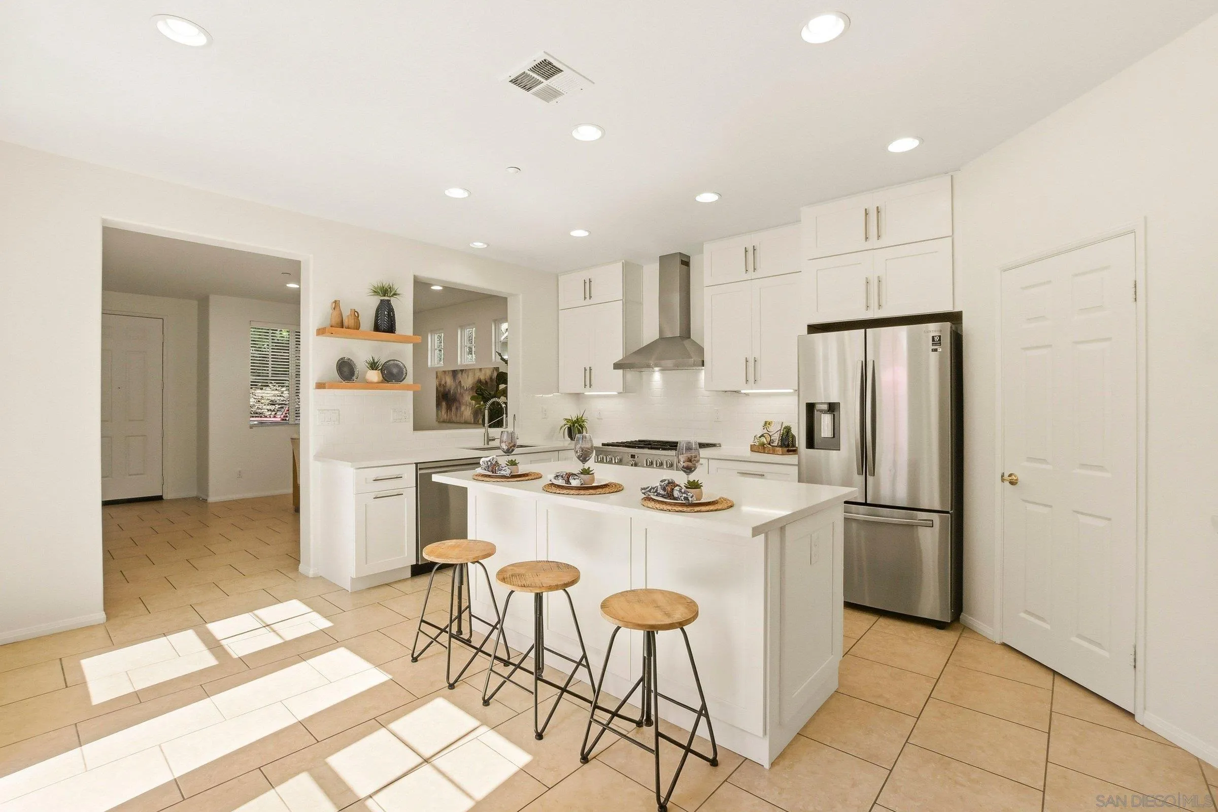 https://cdn.realtyfeed.com/cdn/127/260014711/208e8456692a044c2c8080951798107b.webp
