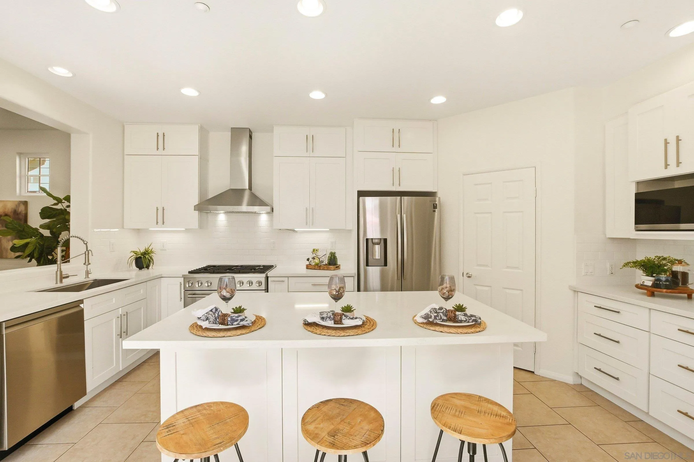 https://cdn.realtyfeed.com/cdn/127/260014711/3d578dbaa0dd657298720e7e13818ac2.webp