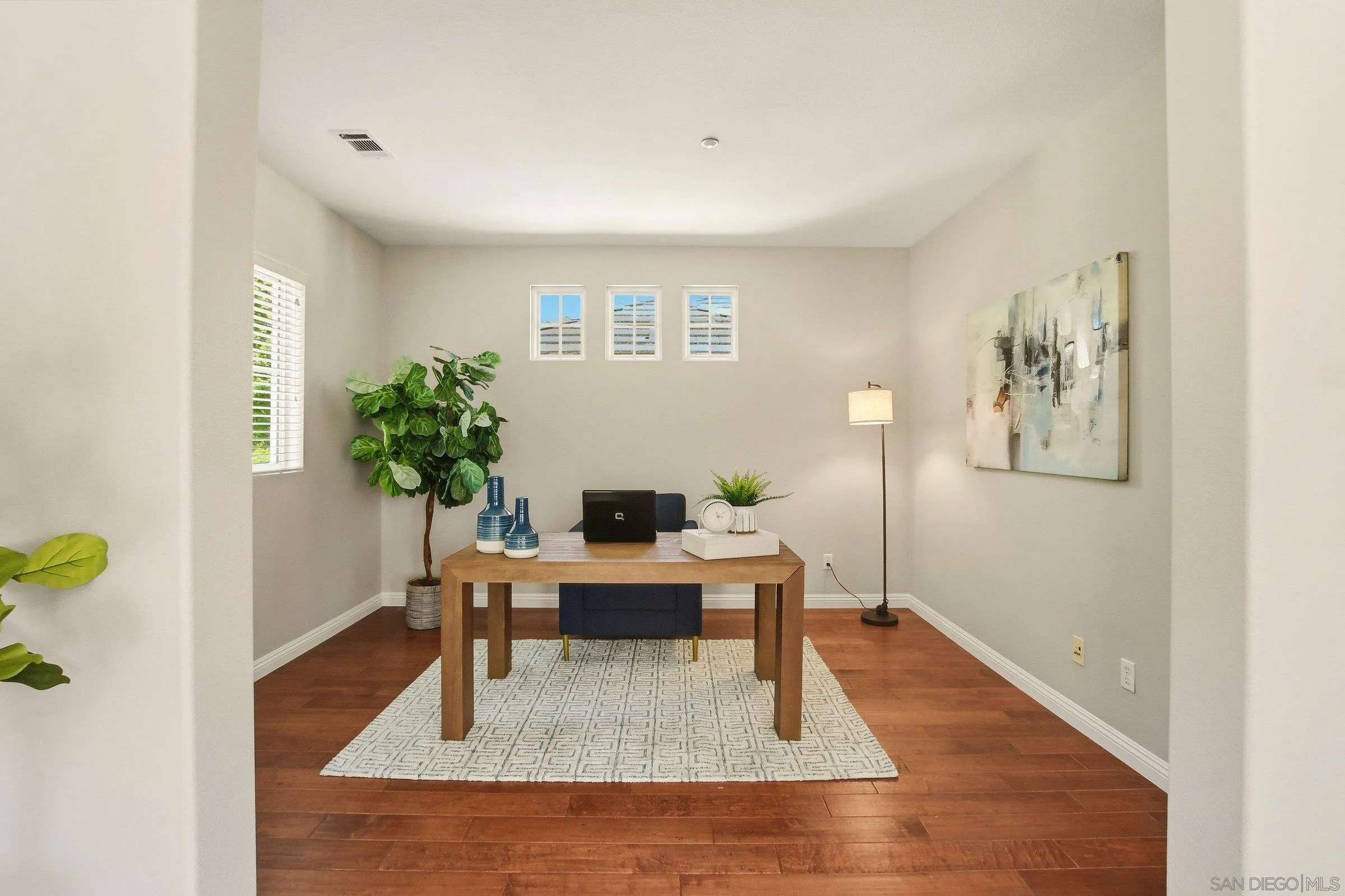 https://cdn.realtyfeed.com/cdn/127/260014711/424254725e65b6d83792926736ea1c46.webp