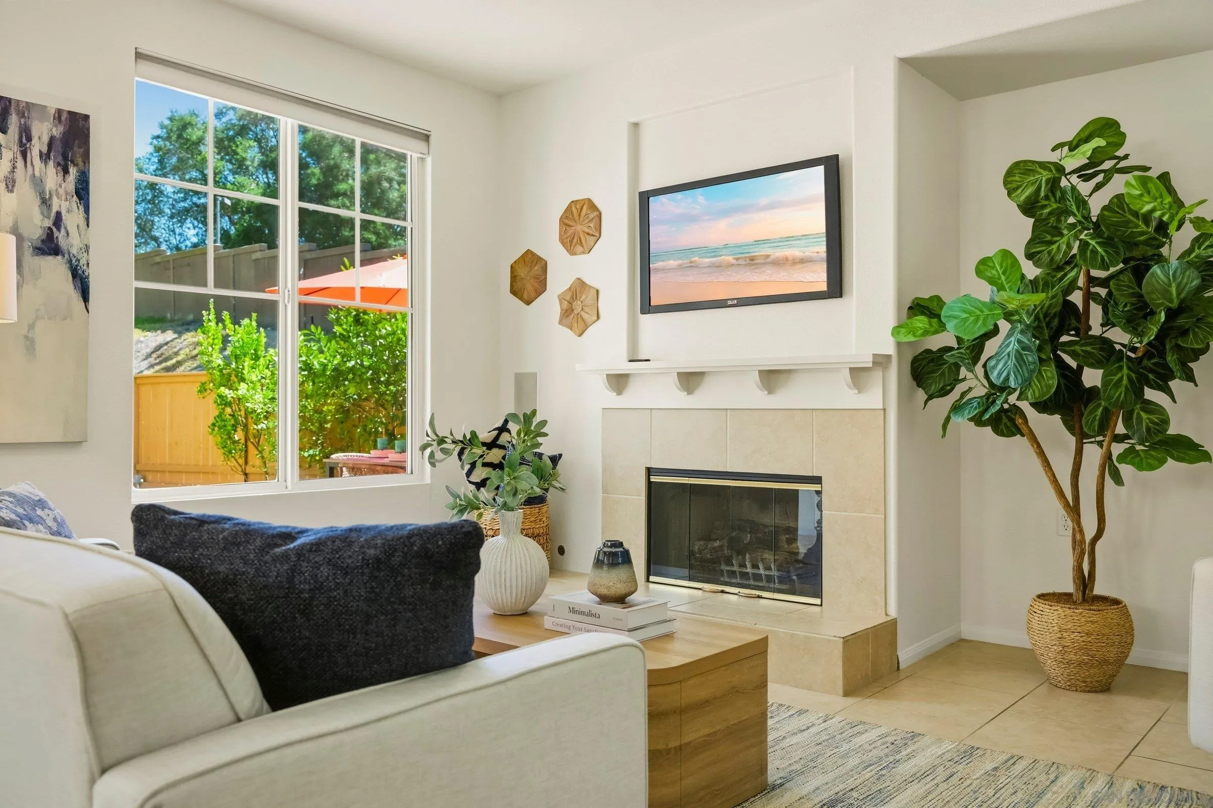 https://cdn.realtyfeed.com/cdn/127/260014711/c52eaa4b0b85e8d24fa31056fbf0d7e8.webp