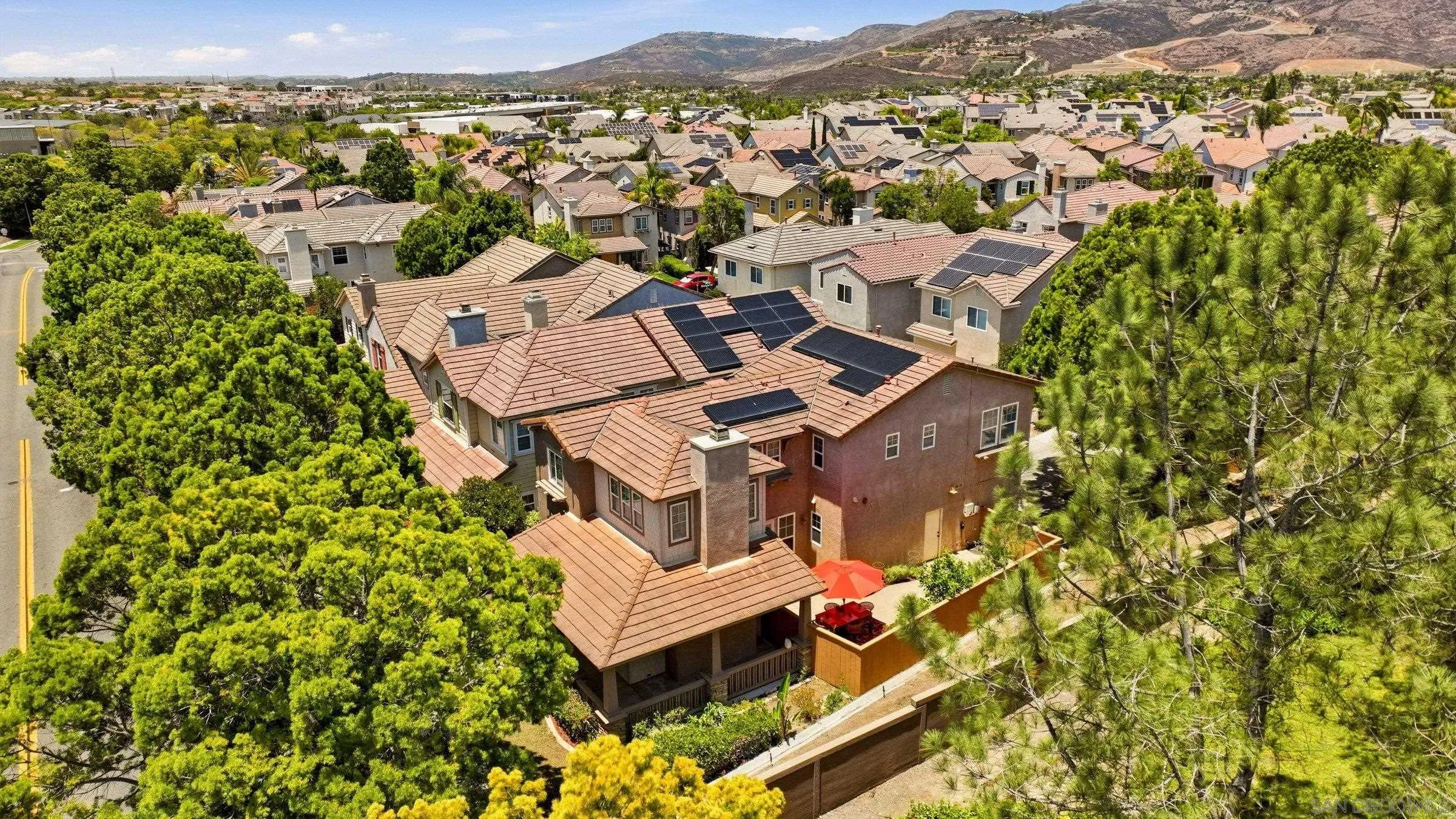 https://cdn.realtyfeed.com/cdn/127/260014711/ebd17f053a75fe78eddeb69550ce5b44.webp
