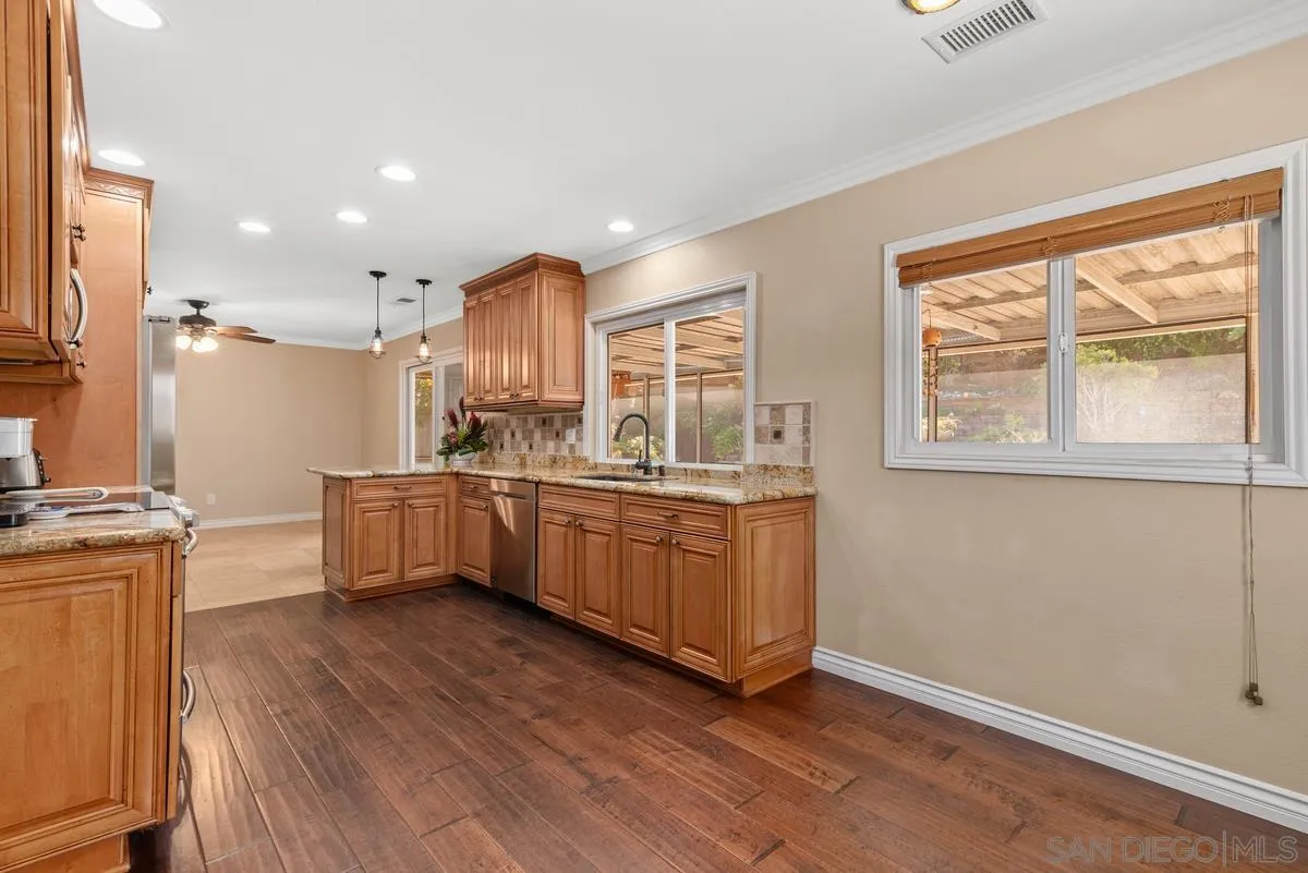 https://cdn.realtyfeed.com/cdn/127/260014720/80e4cfd61ccbdb752721fe72baaf8bfb.webp